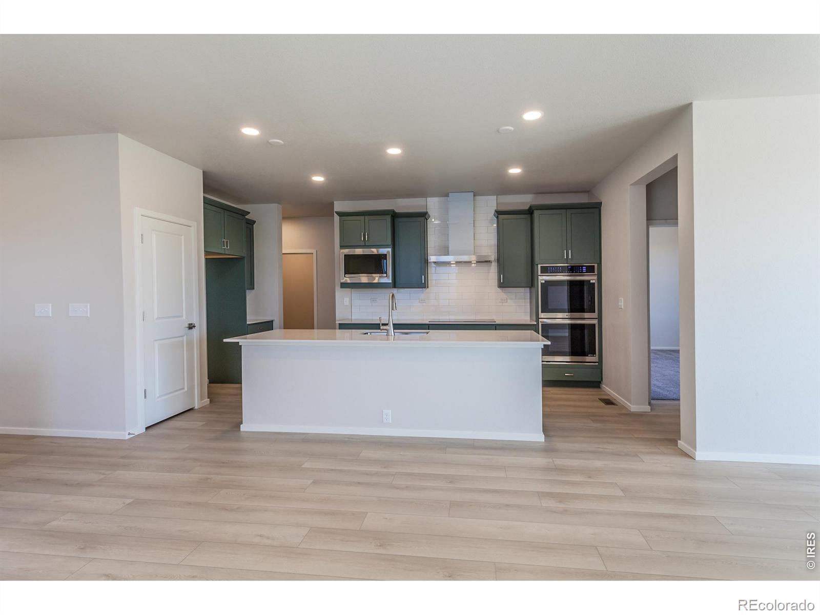 MLS Image #17 for 774  trumpet court,windsor, Colorado