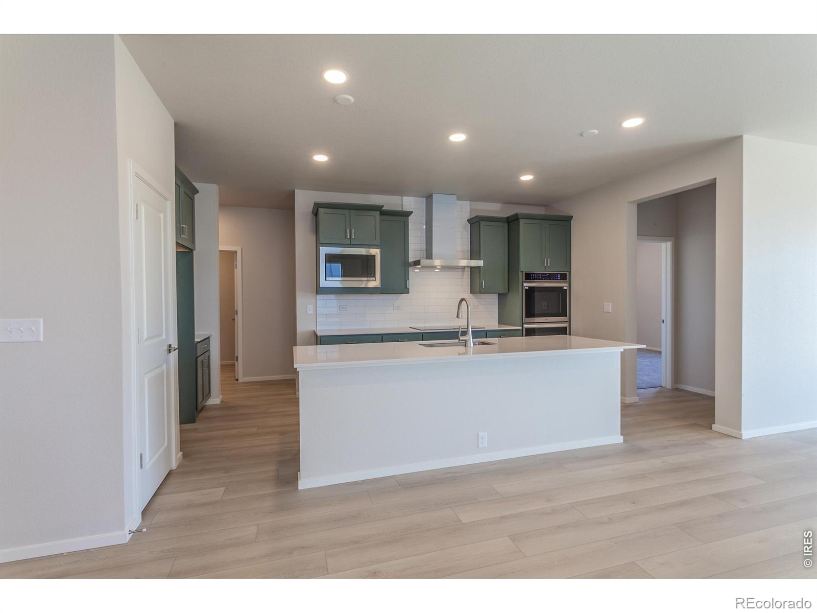 MLS Image #18 for 774  trumpet court,windsor, Colorado