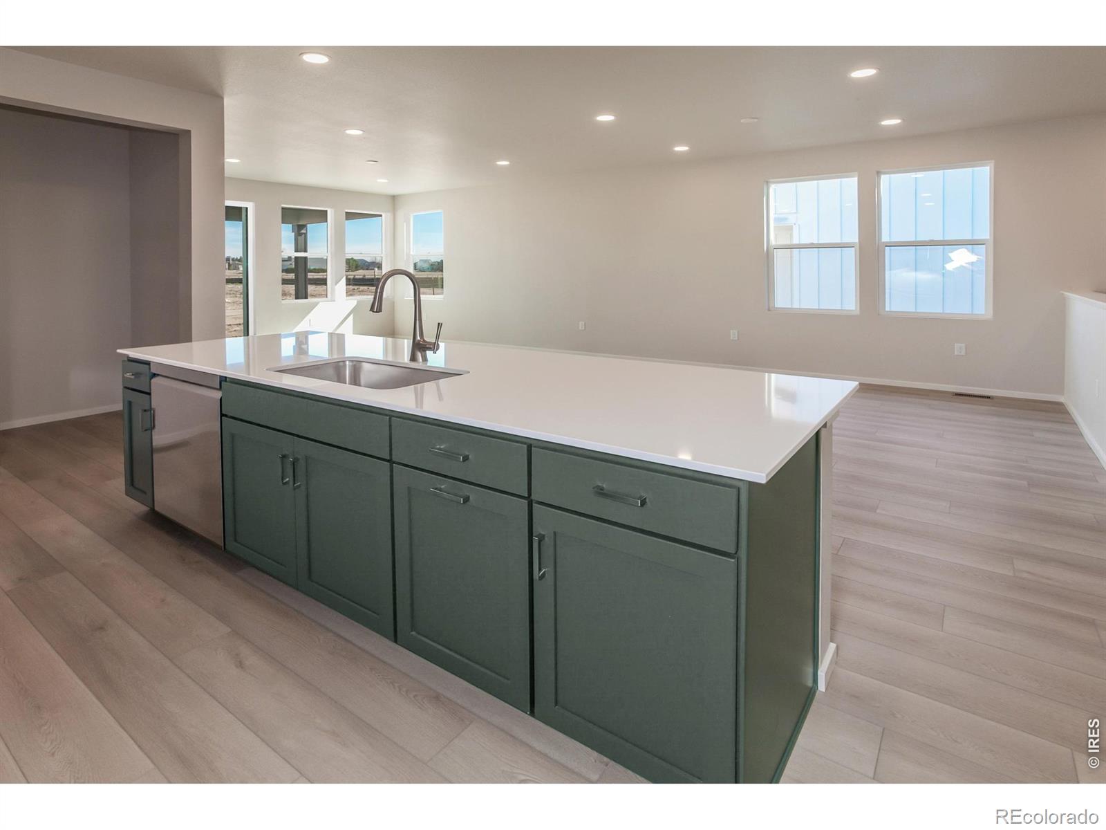 MLS Image #20 for 774  trumpet court,windsor, Colorado