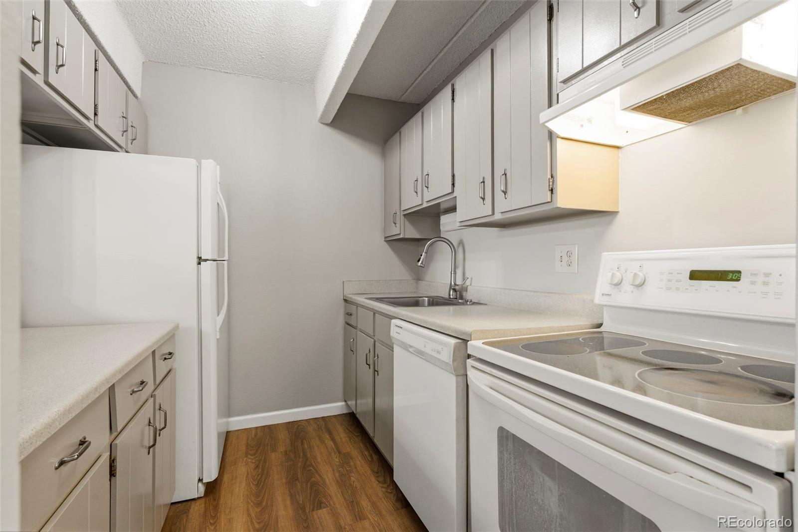 MLS Image #23 for 8060 e girard avenue,denver, Colorado