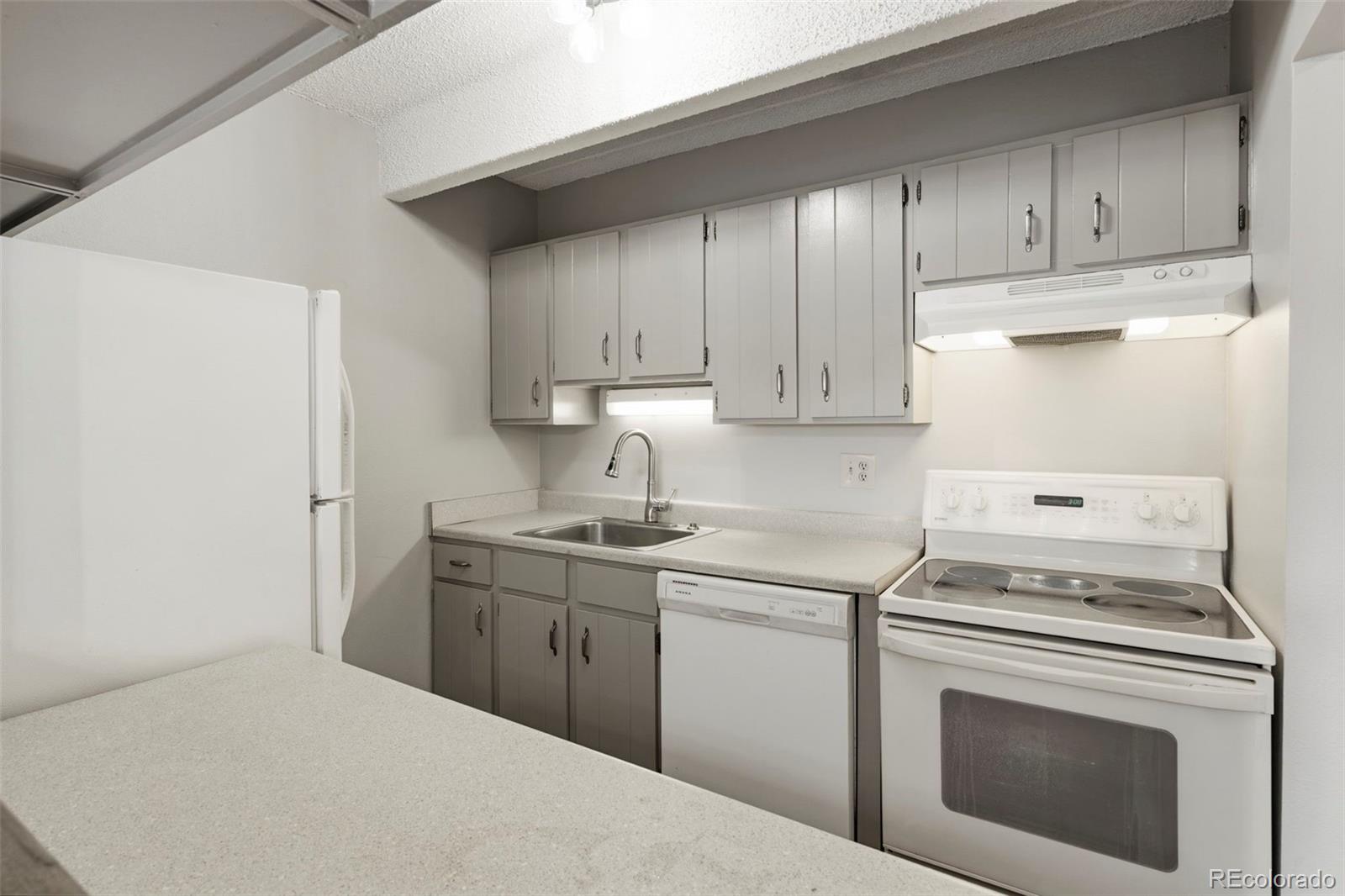 MLS Image #26 for 8060 e girard avenue,denver, Colorado
