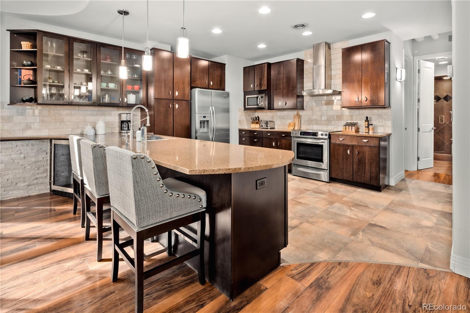 MLS Image #8 for 1777  larimer street,denver, Colorado