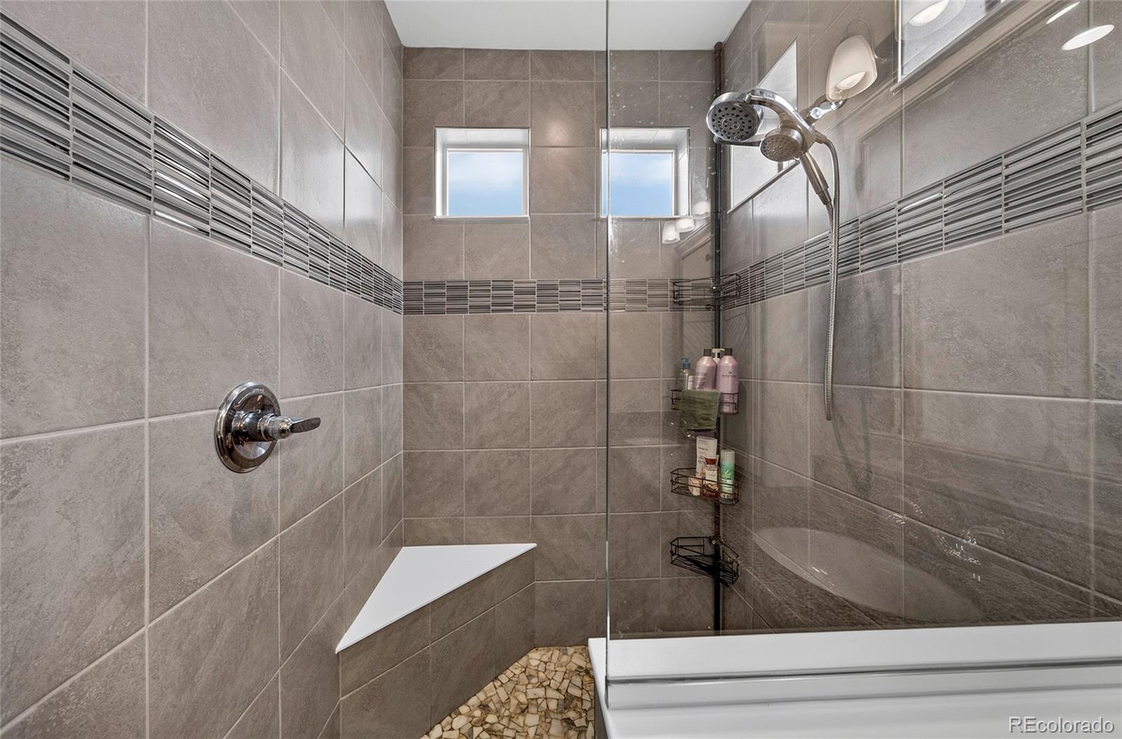 MLS Image #15 for 7413  rim bluff lane,colorado springs, Colorado