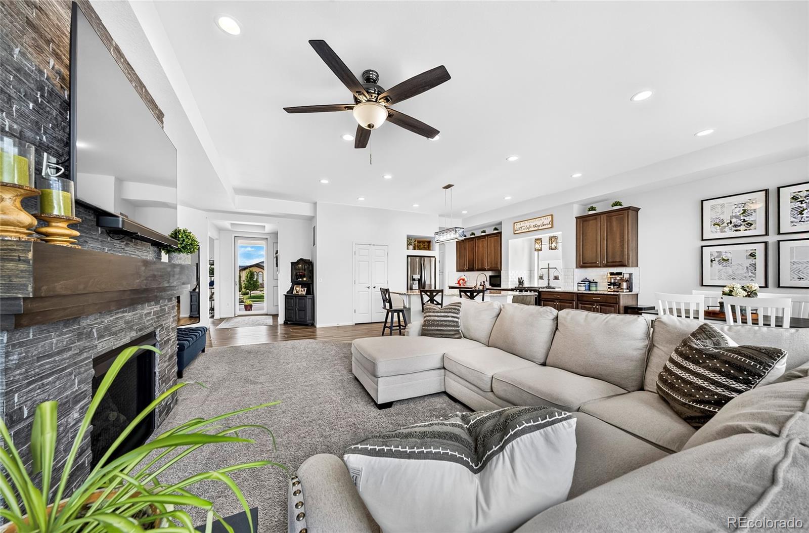 MLS Image #2 for 7413  rim bluff lane,colorado springs, Colorado