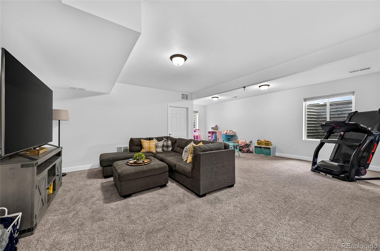 MLS Image #26 for 7413  rim bluff lane,colorado springs, Colorado