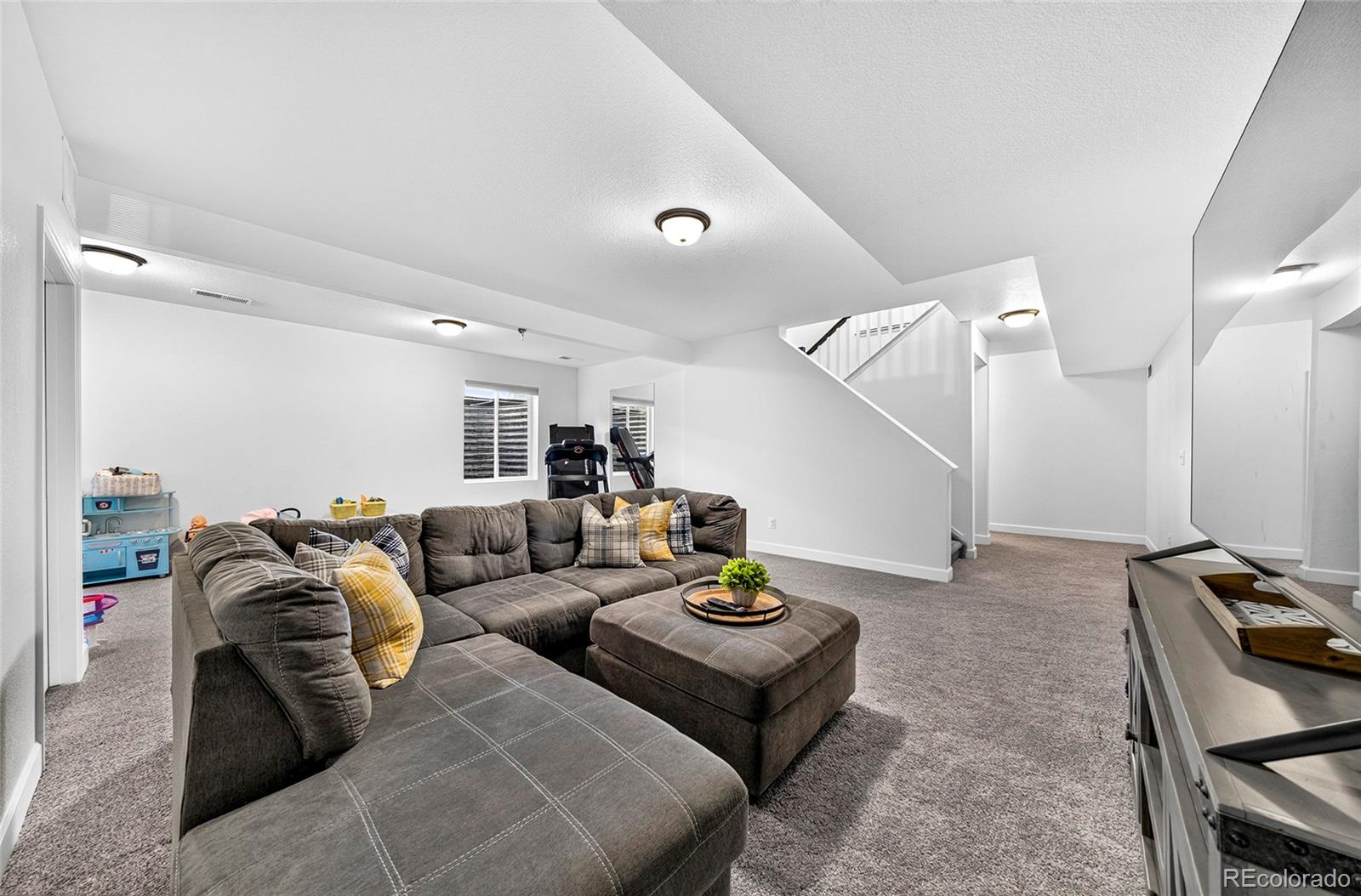 MLS Image #27 for 7413  rim bluff lane,colorado springs, Colorado