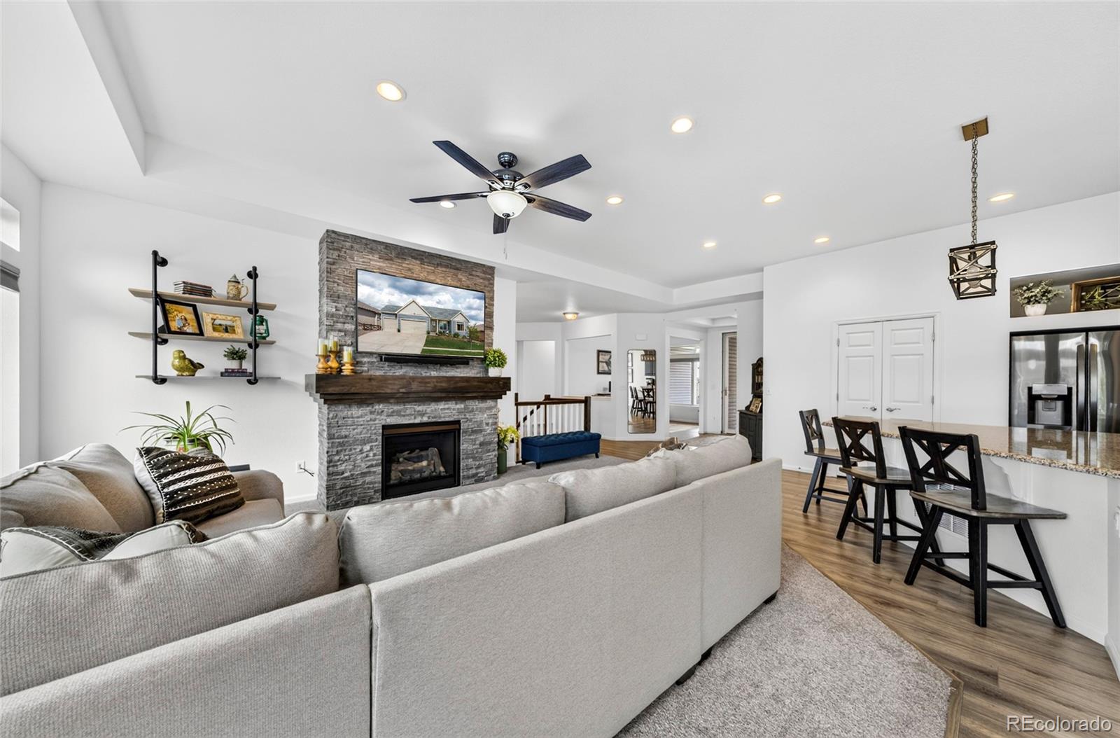 MLS Image #5 for 7413  rim bluff lane,colorado springs, Colorado
