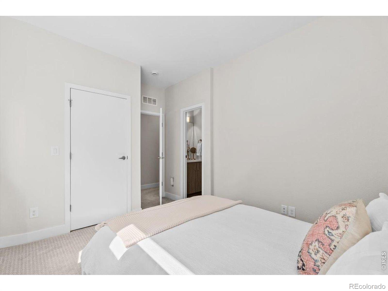 MLS Image #14 for 3436 w 17th avenue ,denver, Colorado