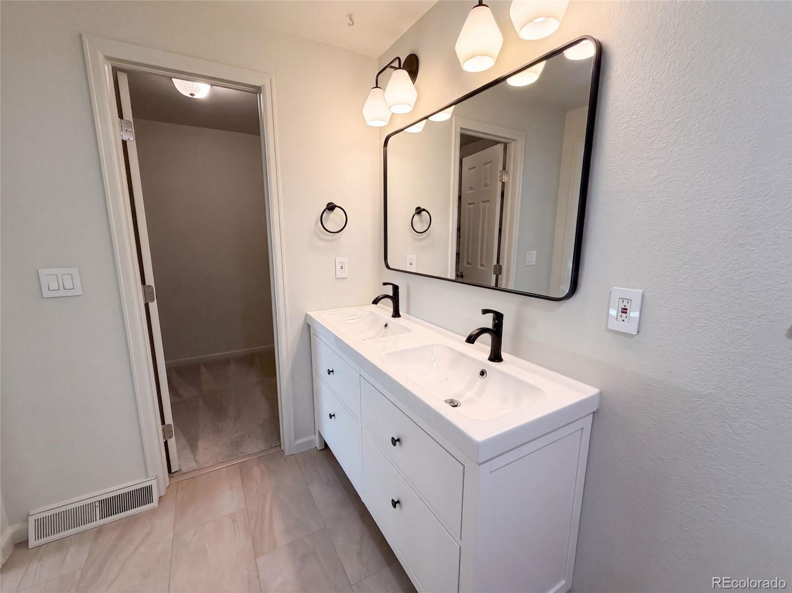 MLS Image #21 for 7447 s ames court,littleton, Colorado