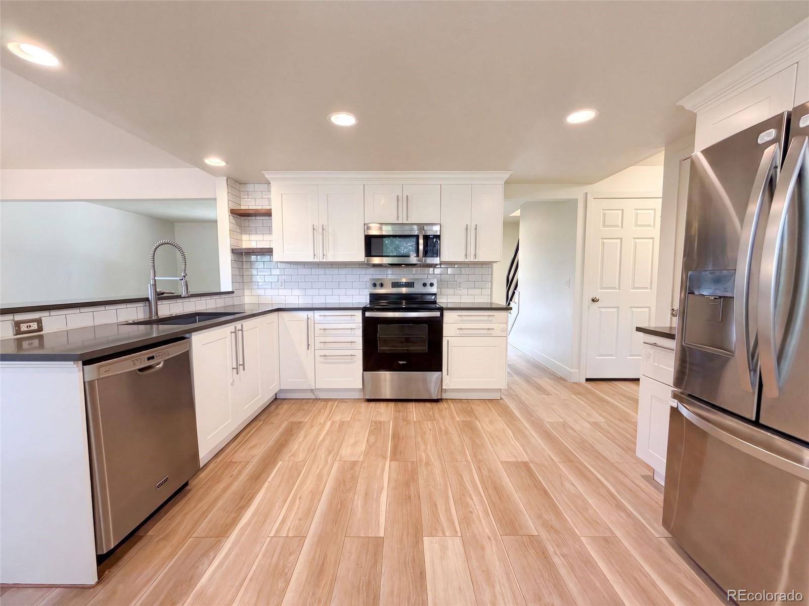 MLS Image #7 for 7447 s ames court,littleton, Colorado