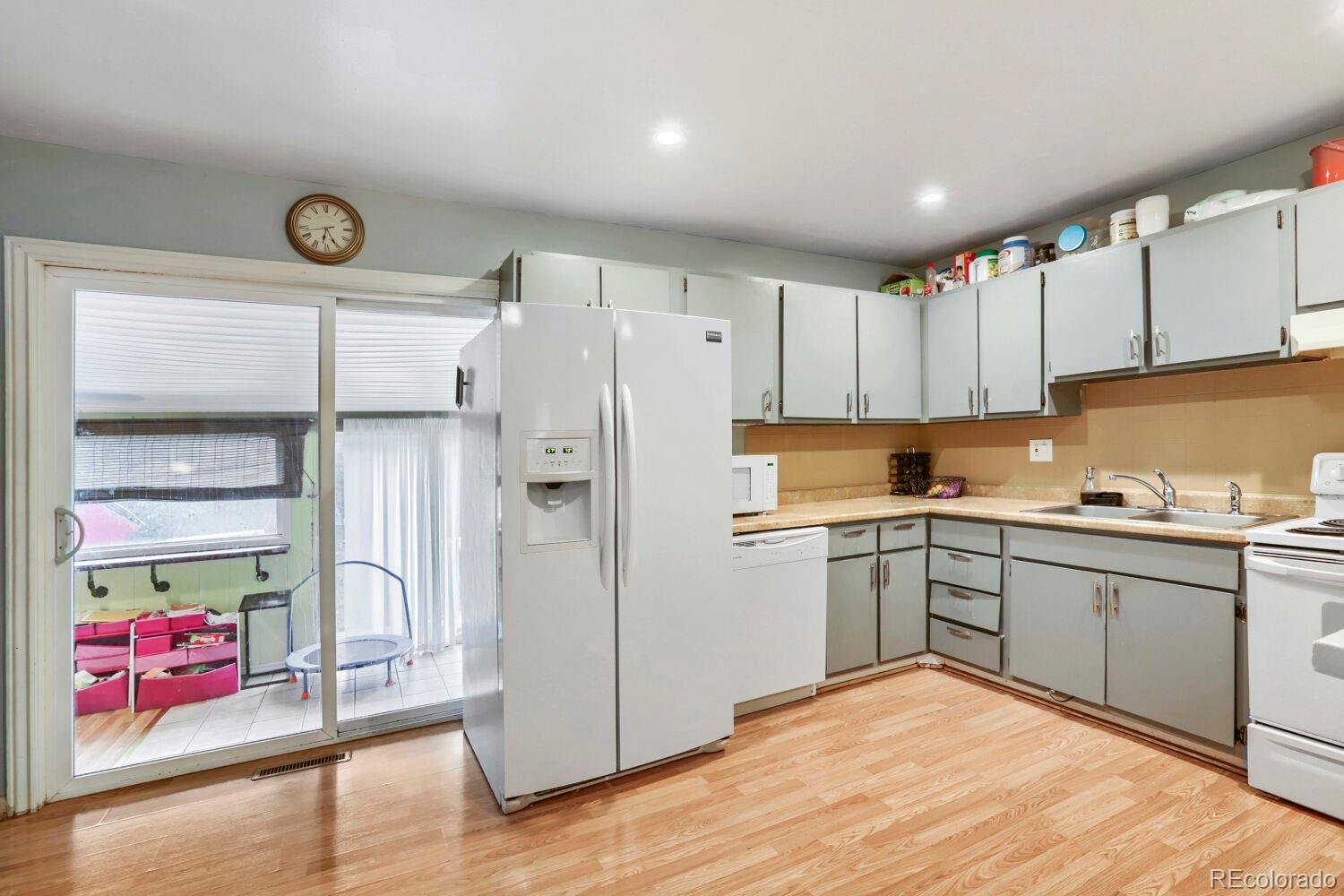 MLS Image #3 for 3504  magnolia street,evans, Colorado