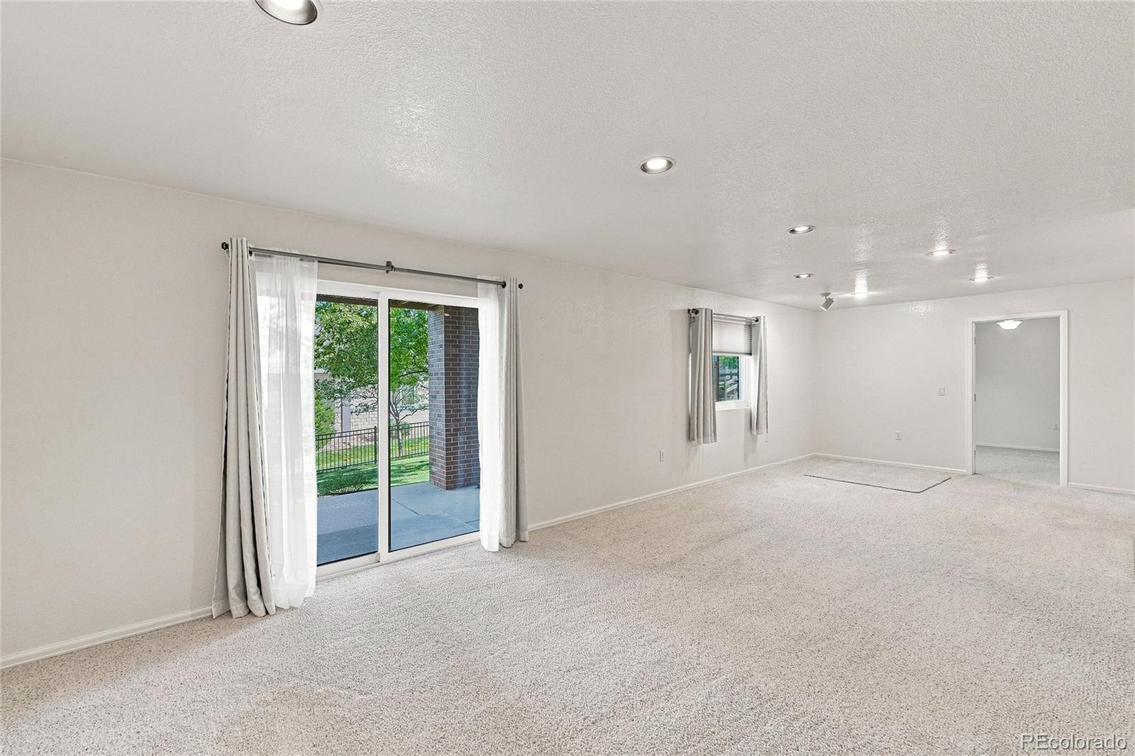 MLS Image #18 for 23410 e moraine place,aurora, Colorado