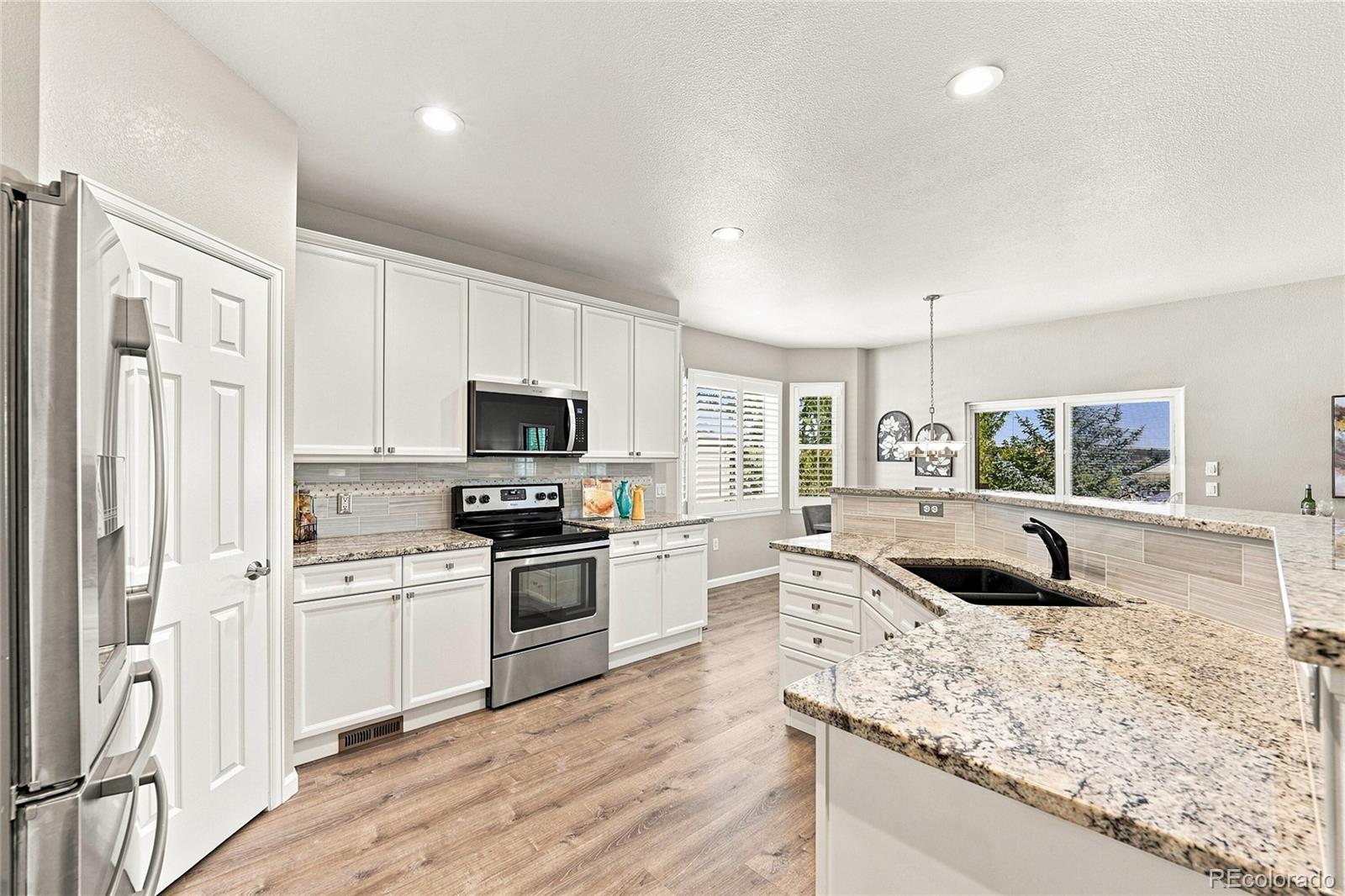 MLS Image #4 for 23410 e moraine place,aurora, Colorado