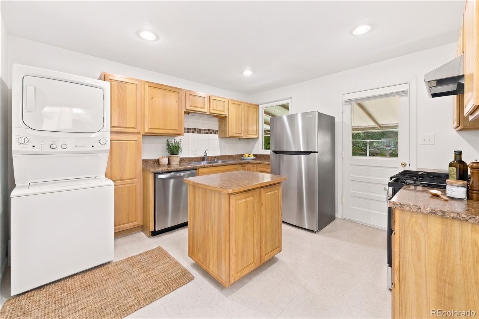 MLS Image #7 for 1650 s tejon street,denver, Colorado