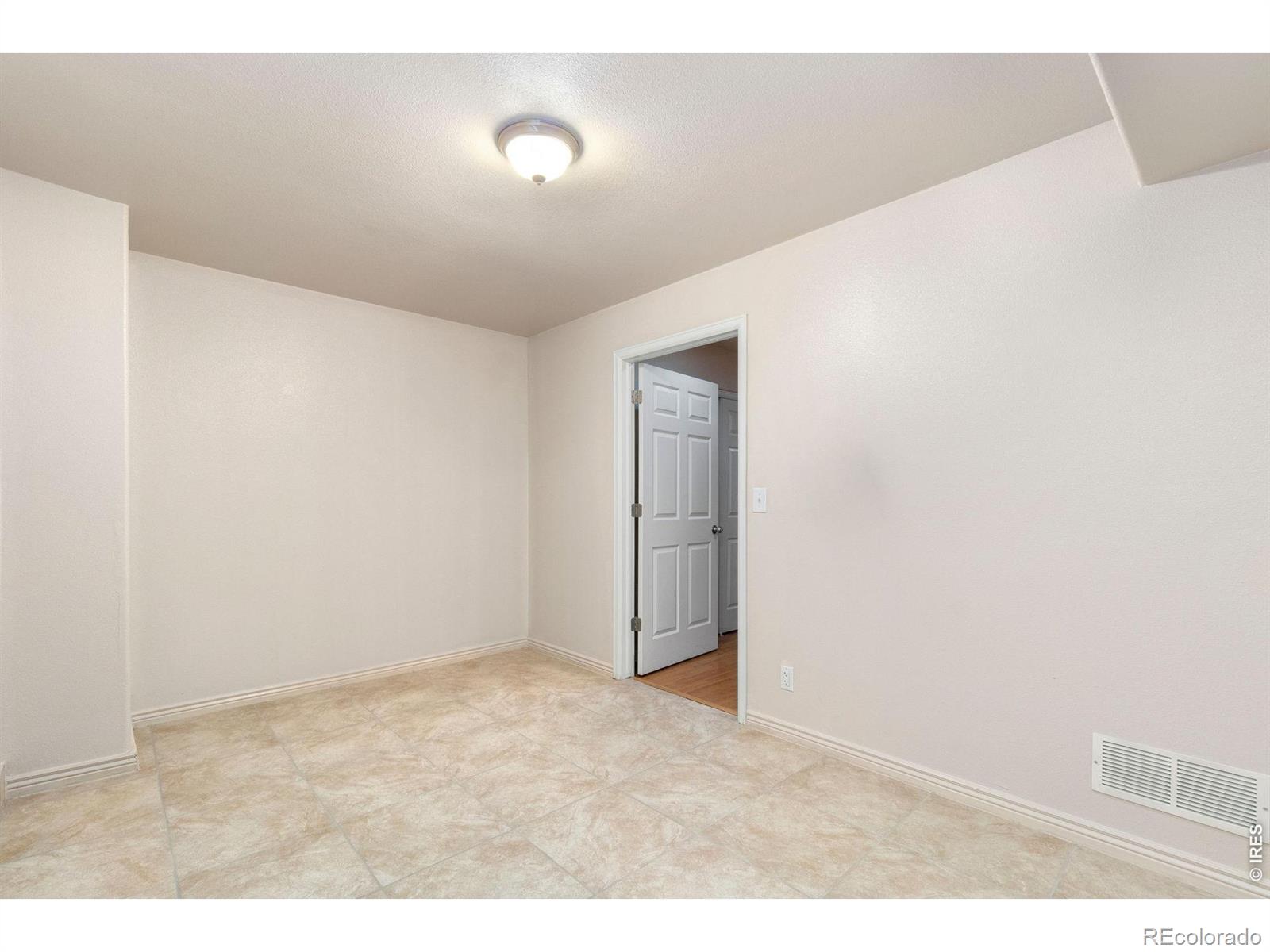 MLS Image #21 for 3155 e 104th avenue,thornton, Colorado