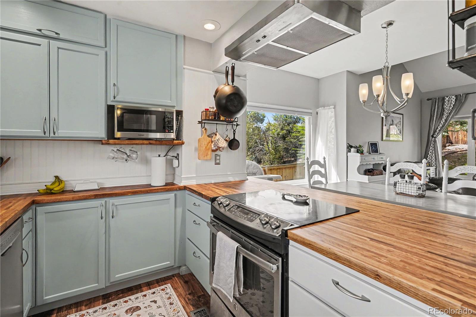 MLS Image #8 for 9609  gilpin street,denver, Colorado