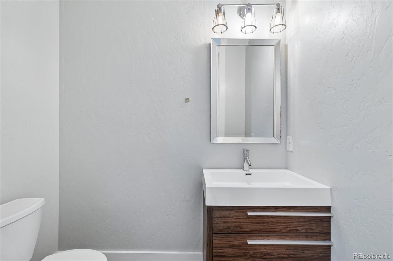 MLS Image #10 for 2259 s high street ,denver, Colorado