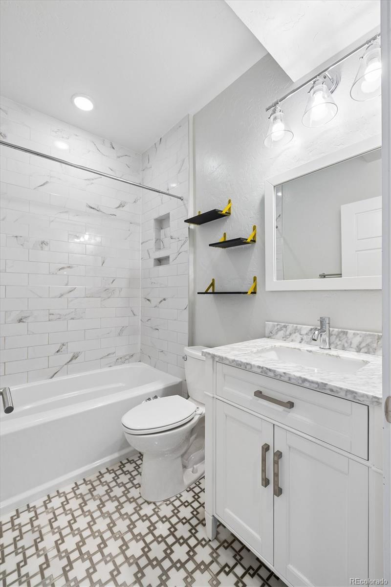 MLS Image #13 for 2259 s high street ,denver, Colorado