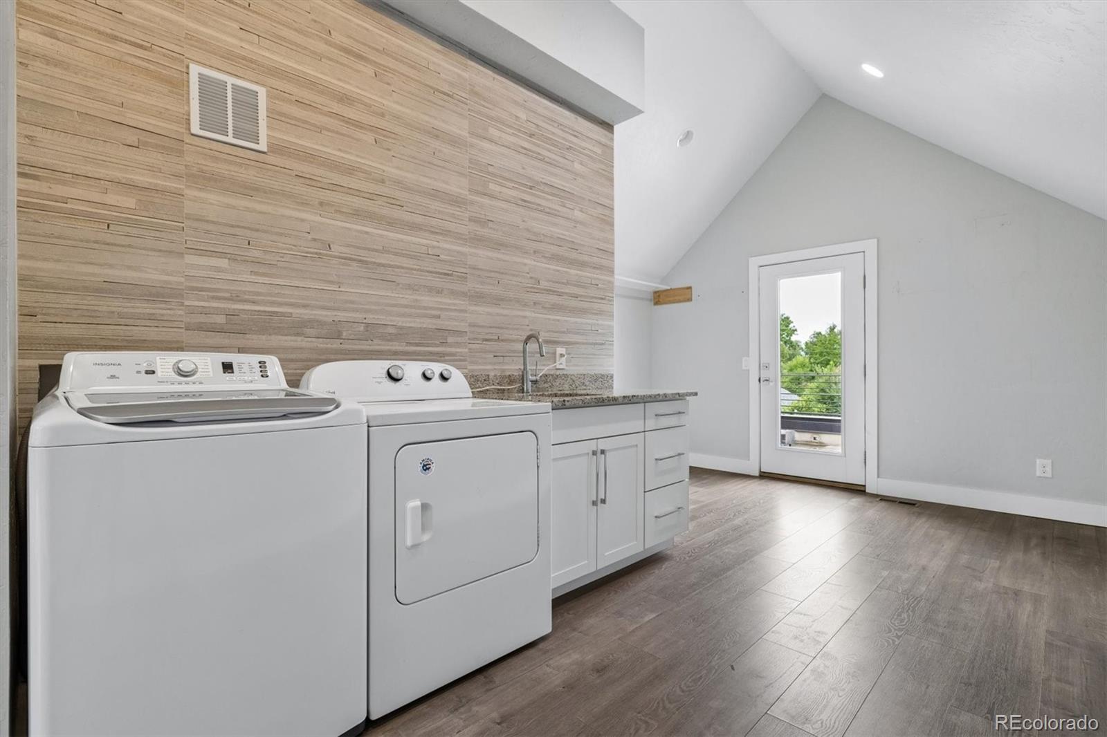 MLS Image #18 for 2259 s high street ,denver, Colorado