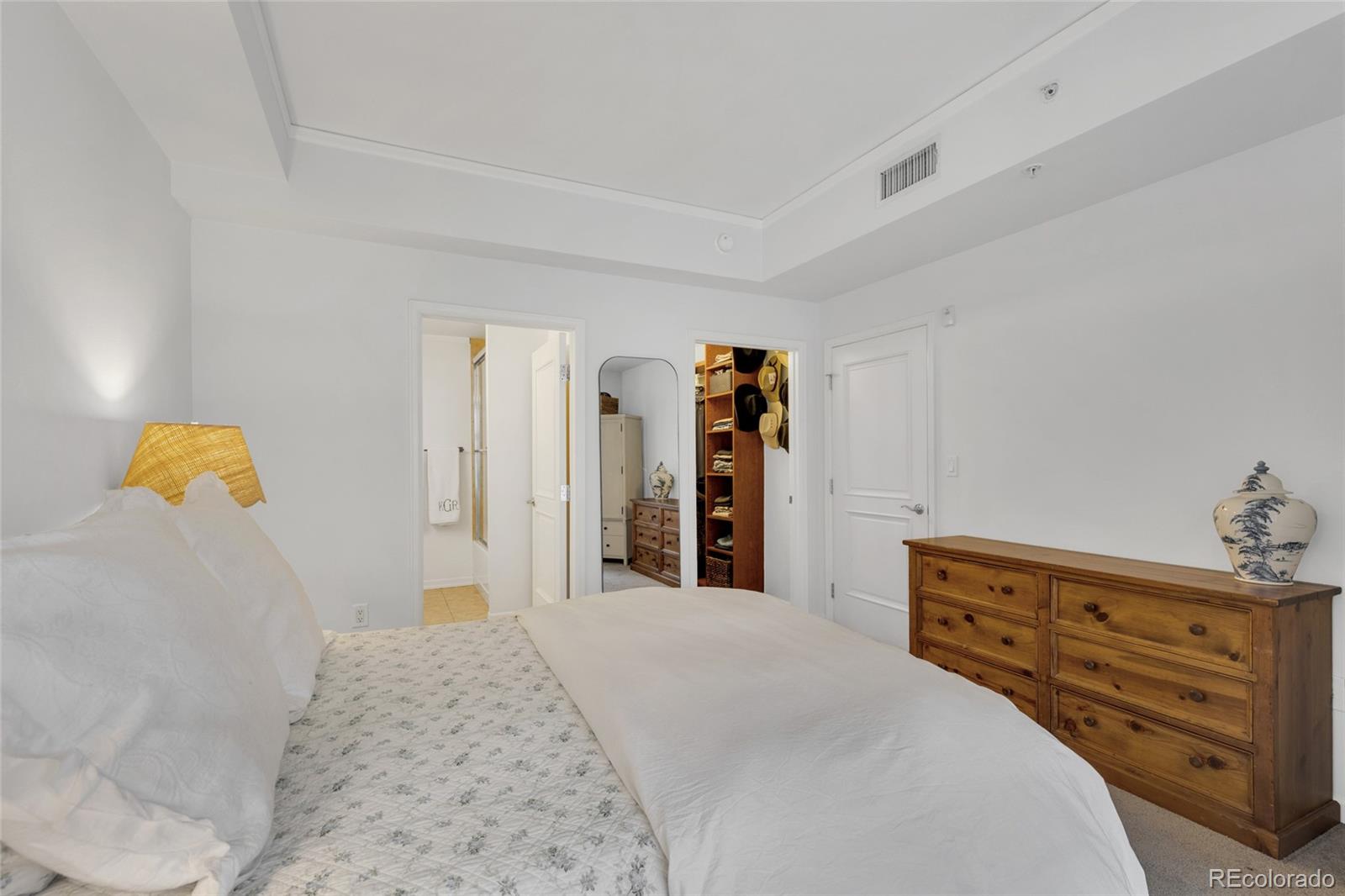 MLS Image #14 for 1975 n grant street,denver, Colorado