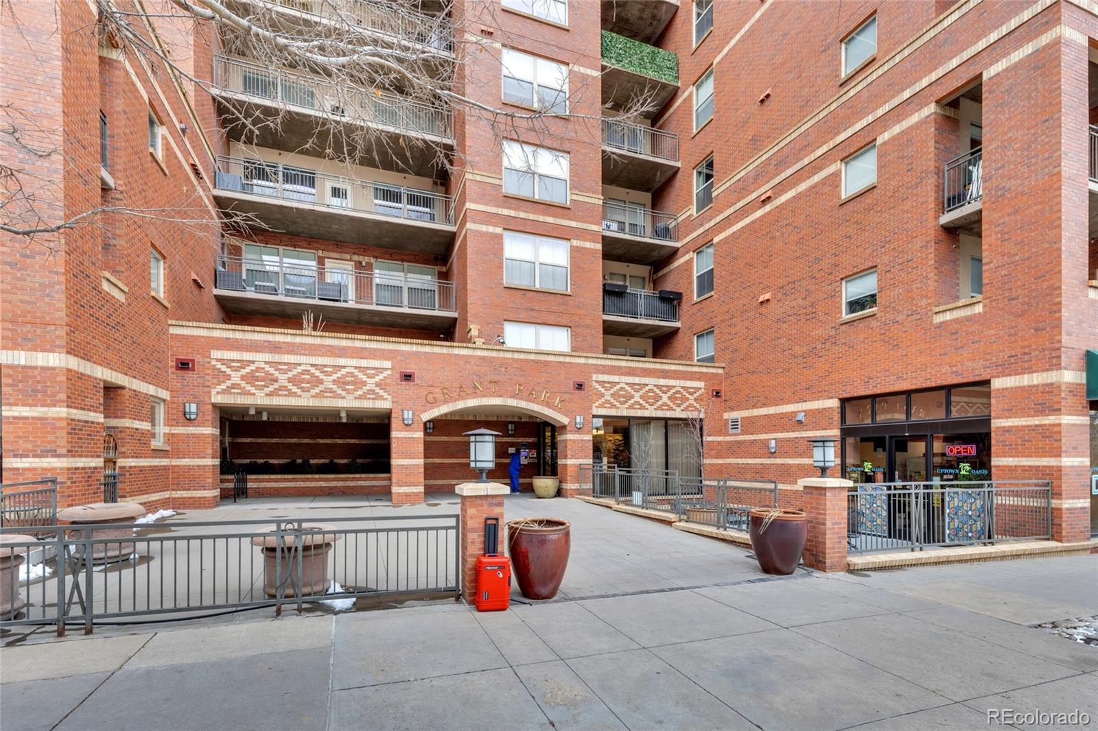 MLS Image #28 for 1975 n grant street,denver, Colorado