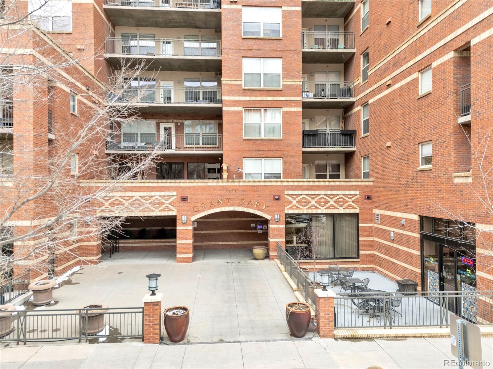 MLS Image #31 for 1975 n grant street,denver, Colorado