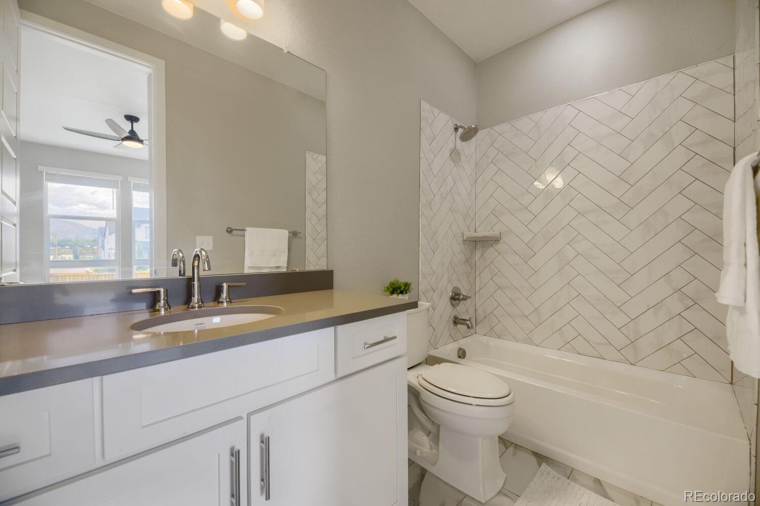MLS Image #14 for 5051 s queen court,littleton, Colorado
