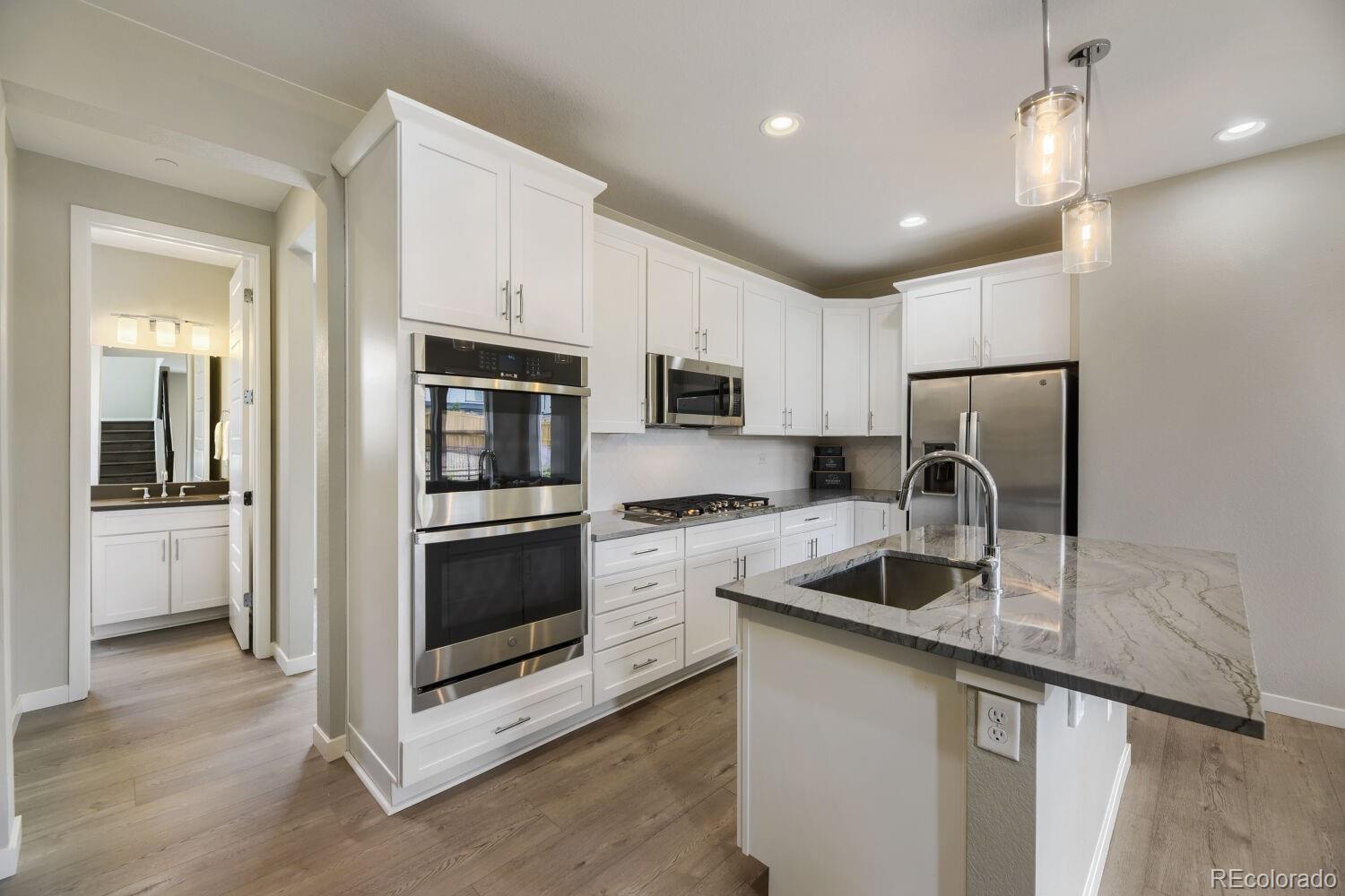 MLS Image #3 for 5051 s queen court,littleton, Colorado