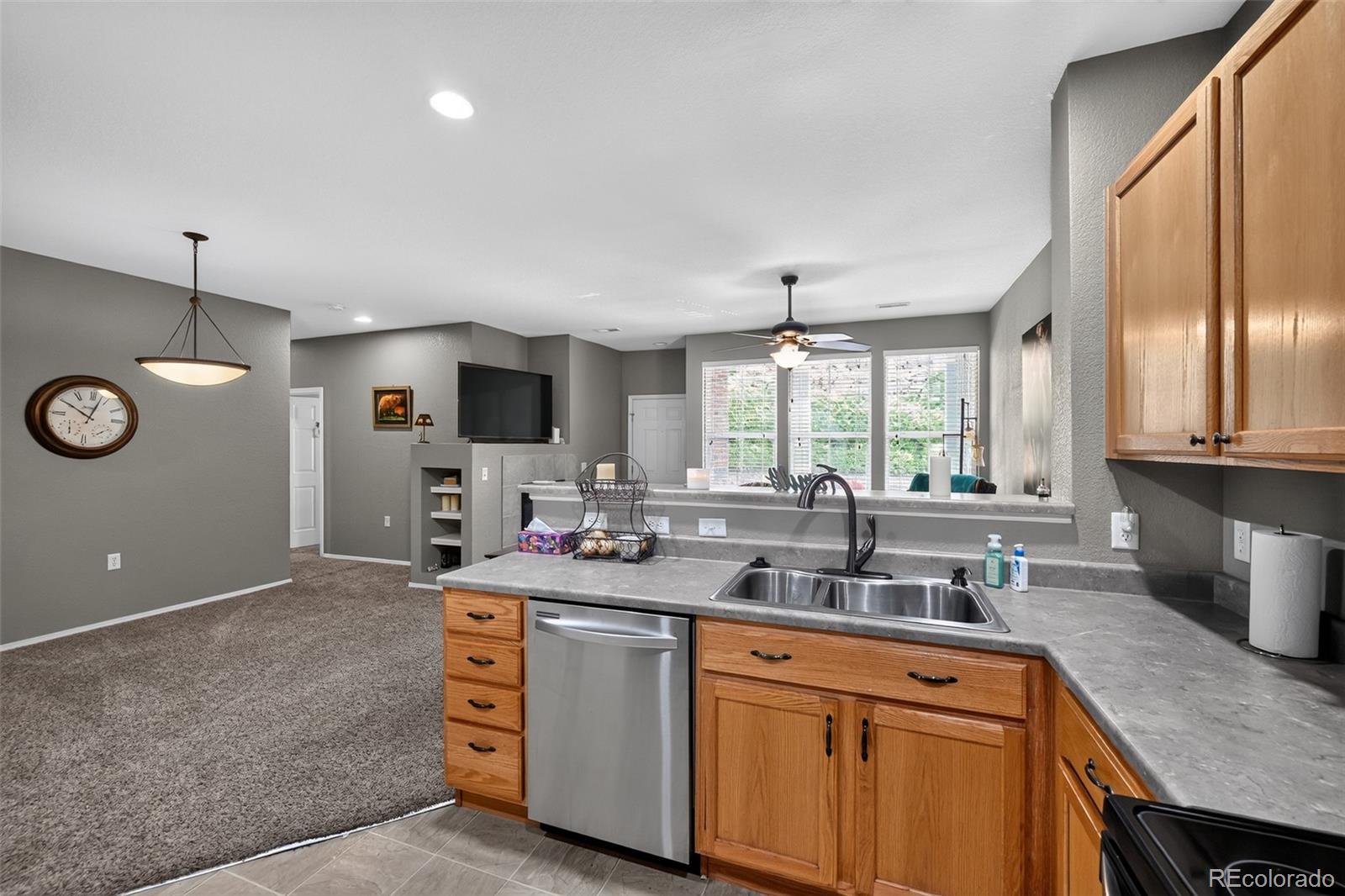 MLS Image #11 for 6714 s winnipeg circle,aurora, Colorado