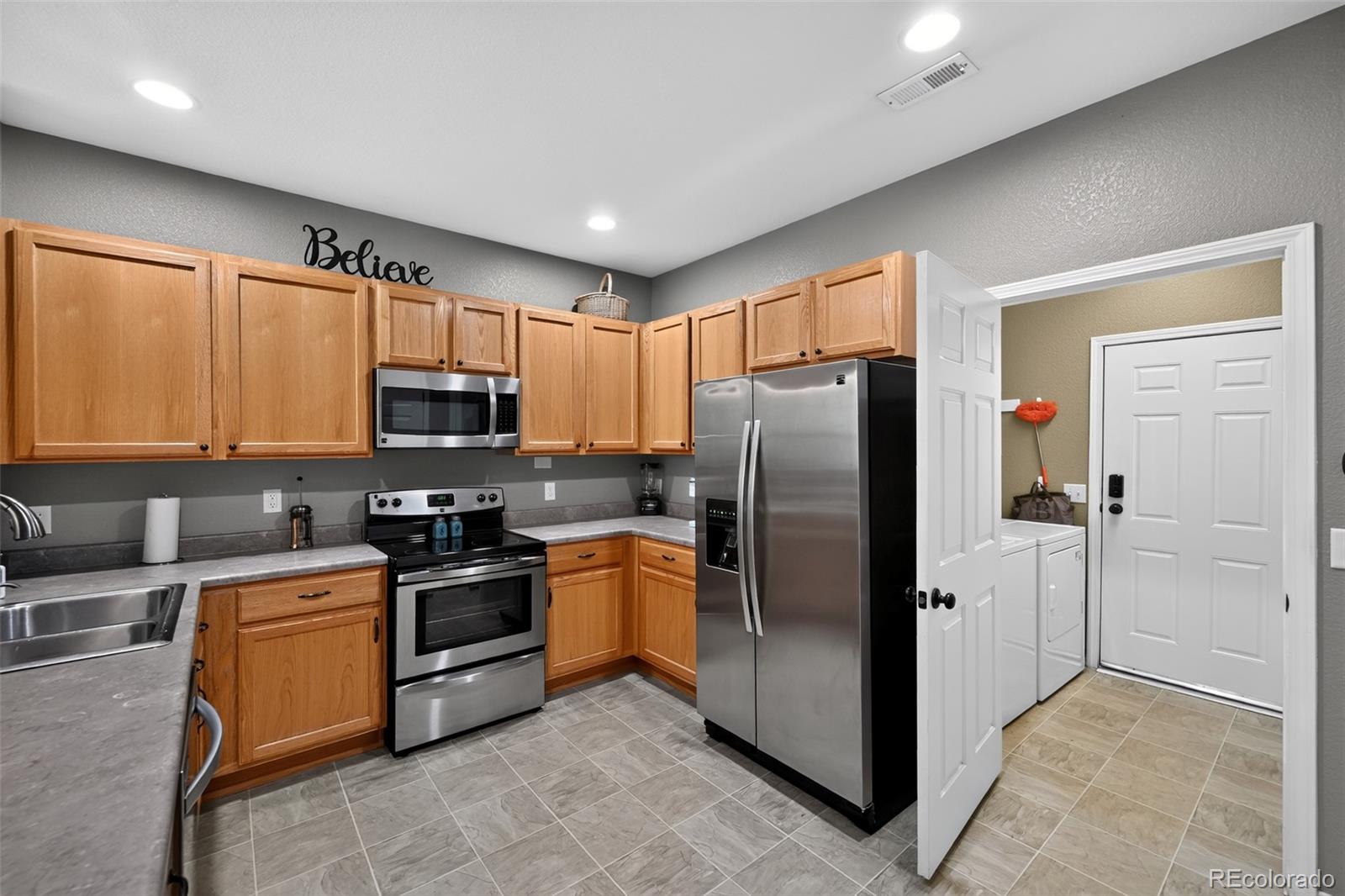 MLS Image #12 for 6714 s winnipeg circle,aurora, Colorado