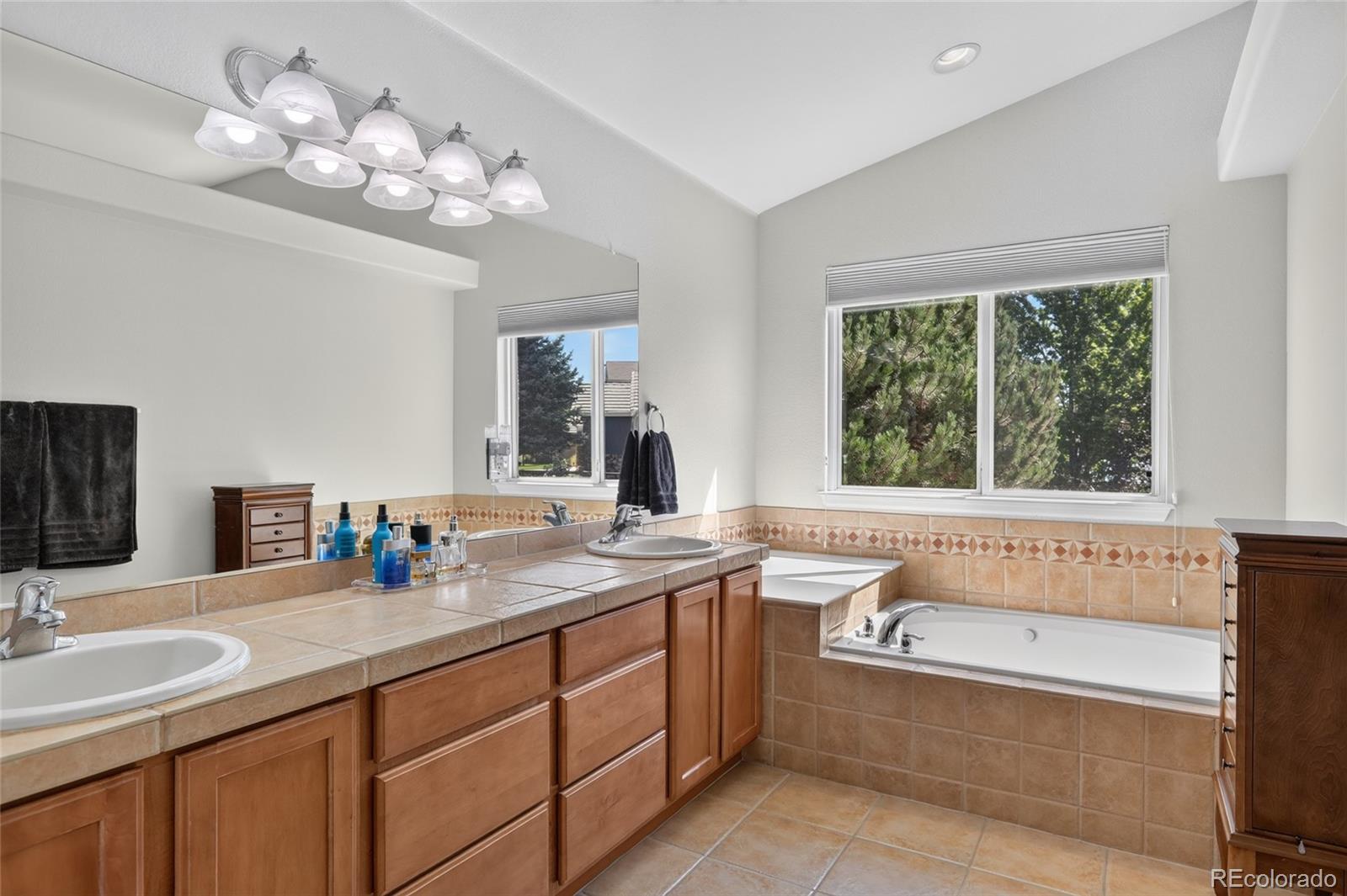 MLS Image #11 for 4822 s upham court,littleton, Colorado