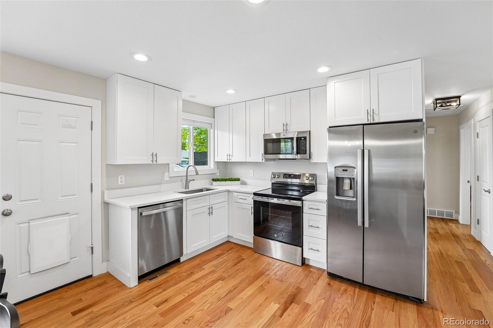 MLS Image #13 for 3521 w mountain road,englewood, Colorado