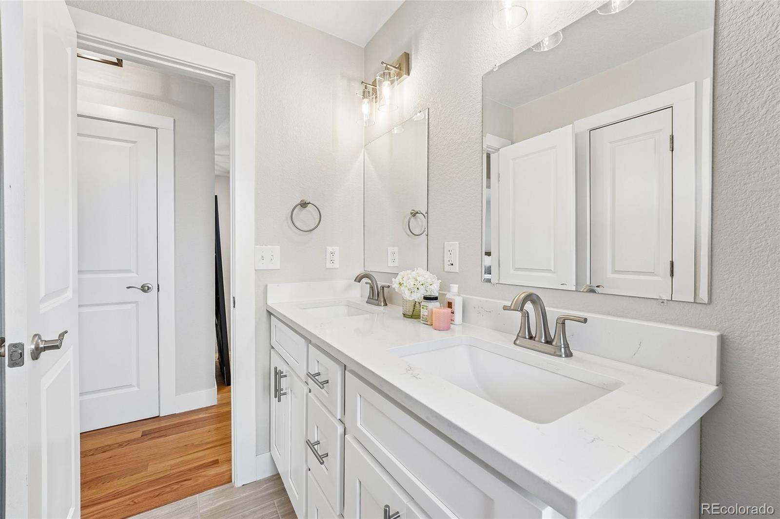 MLS Image #15 for 3521 w mountain road,englewood, Colorado