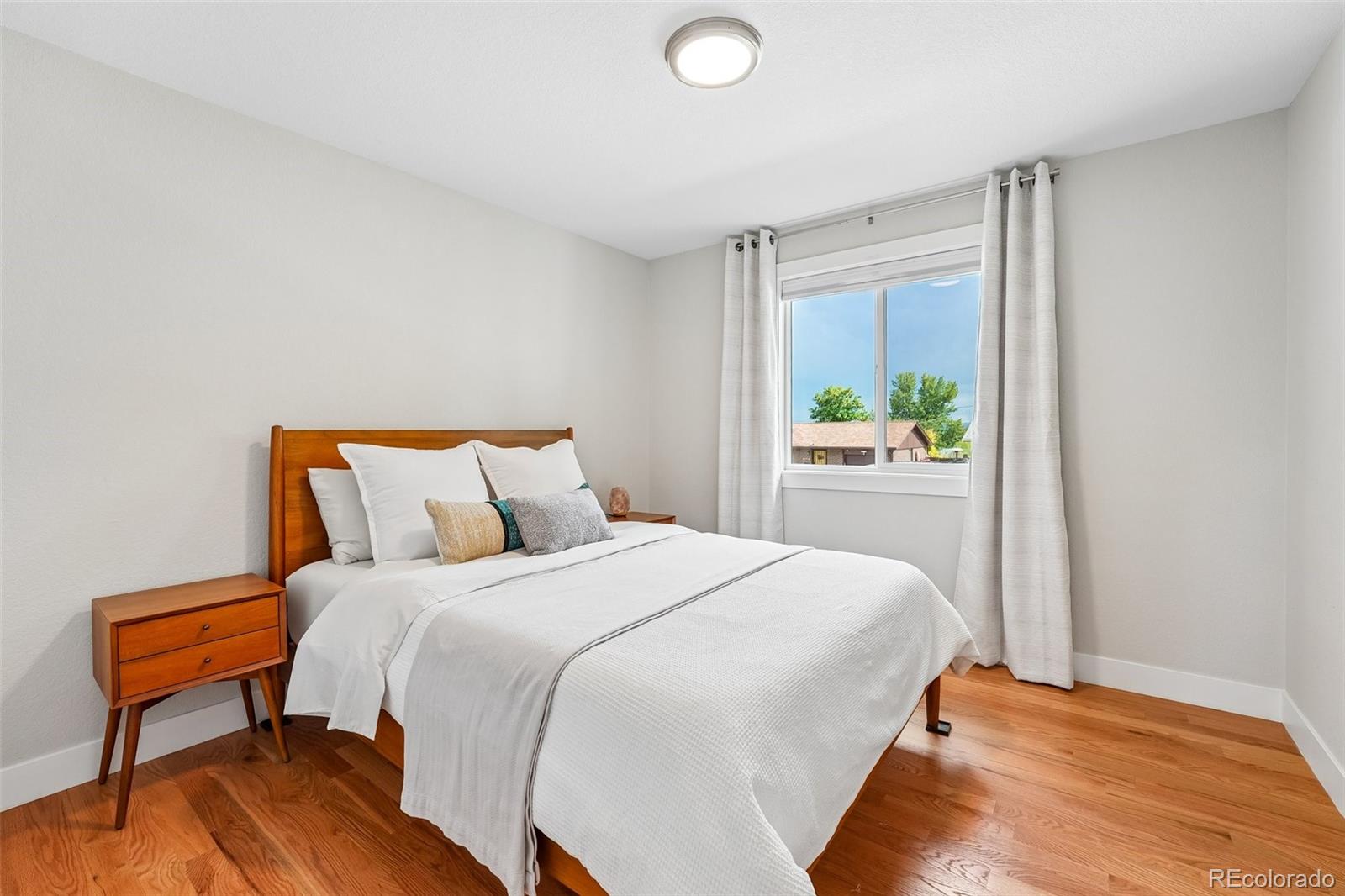 MLS Image #16 for 3521 w mountain road,englewood, Colorado