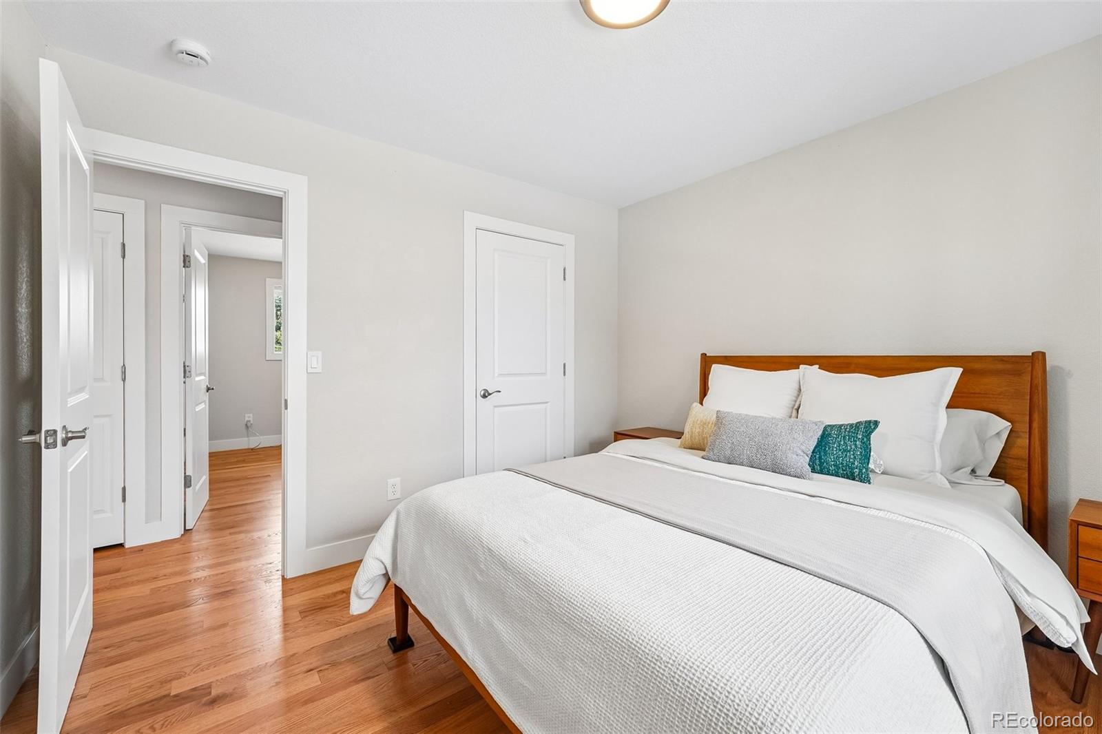 MLS Image #17 for 3521 w mountain road,englewood, Colorado