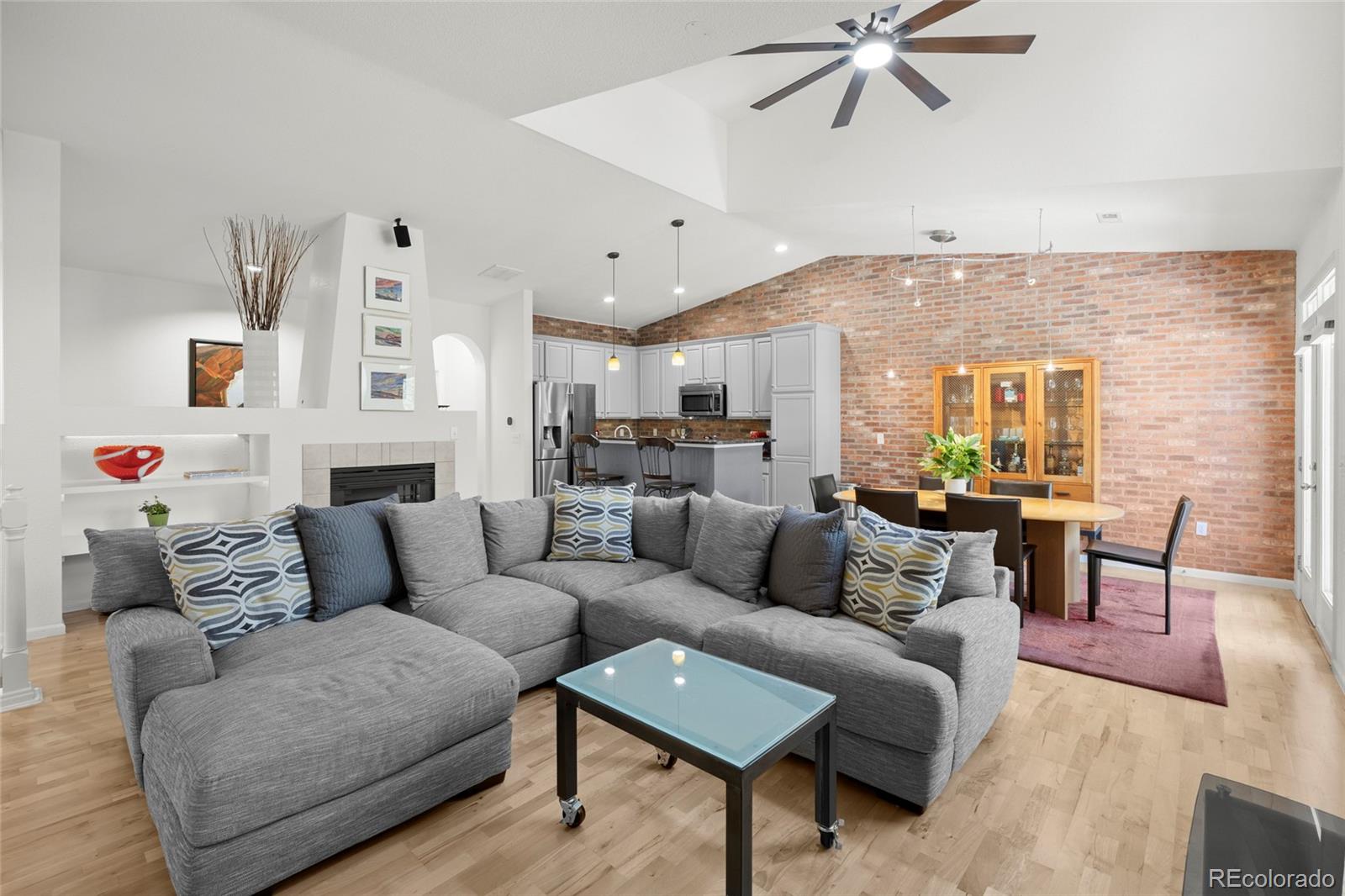 MLS Image #10 for 8108 e 28th place,denver, Colorado