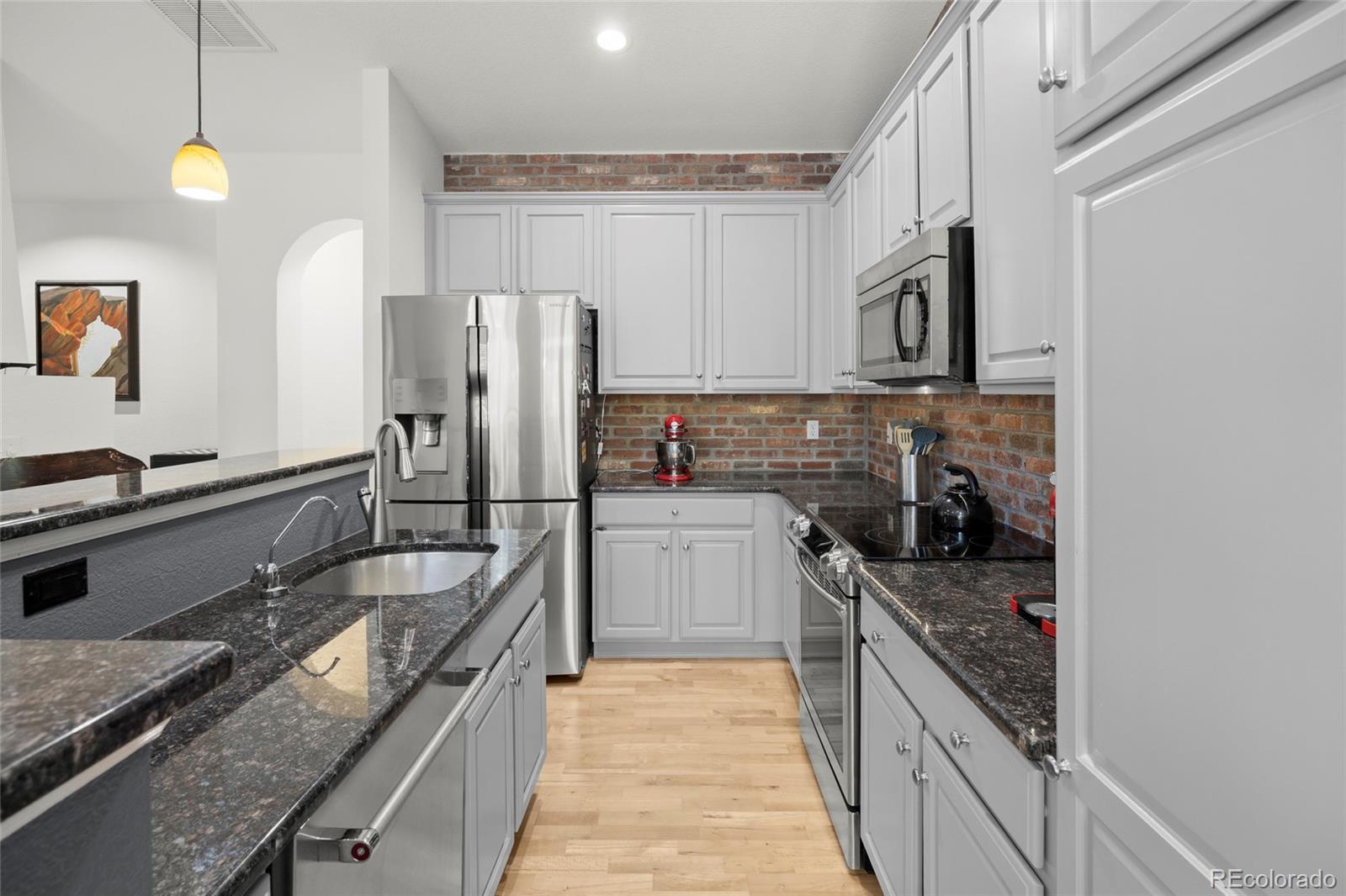 MLS Image #11 for 8108 e 28th place,denver, Colorado