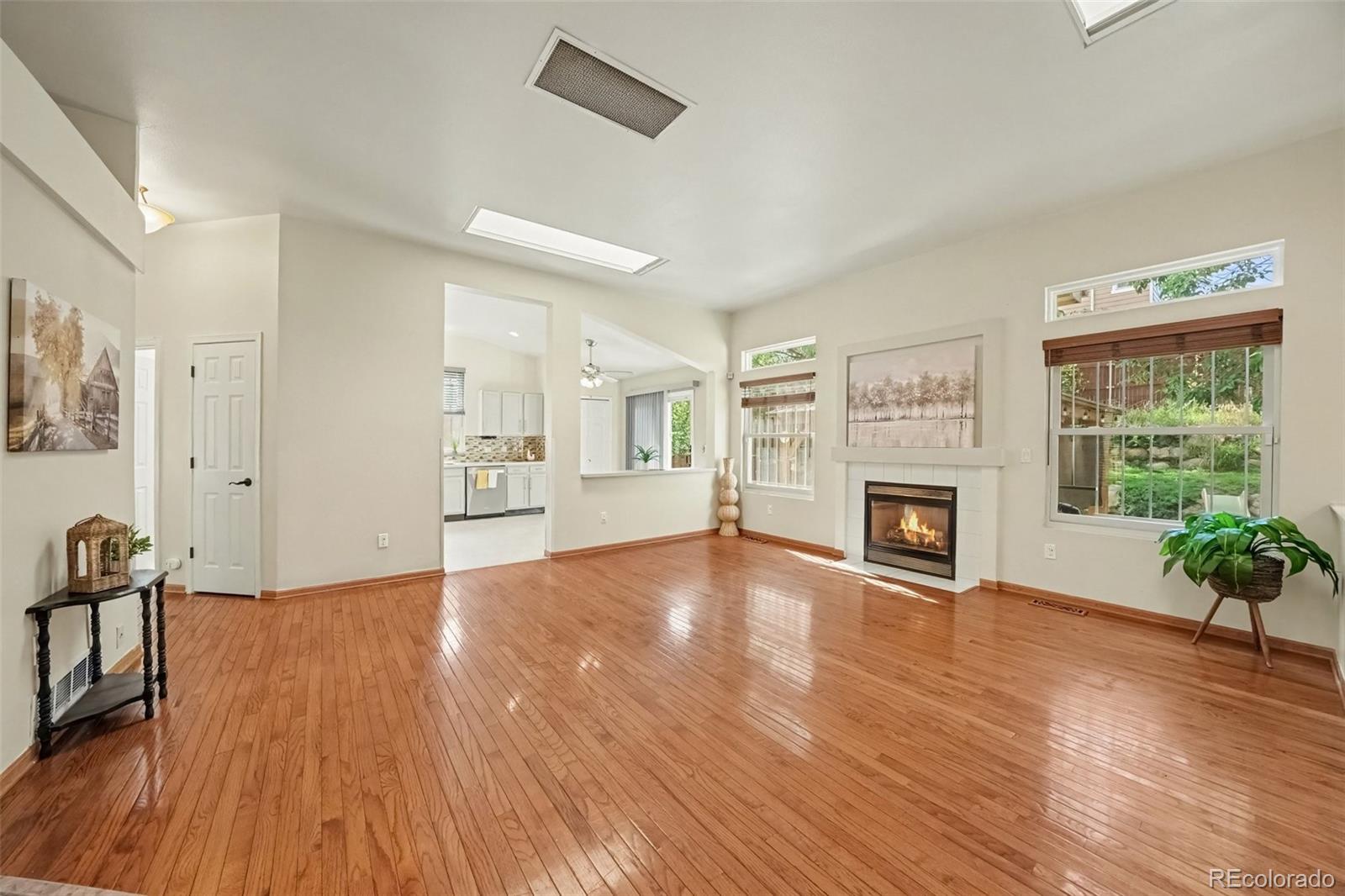 MLS Image #3 for 4095  solarglen drive,colorado springs, Colorado