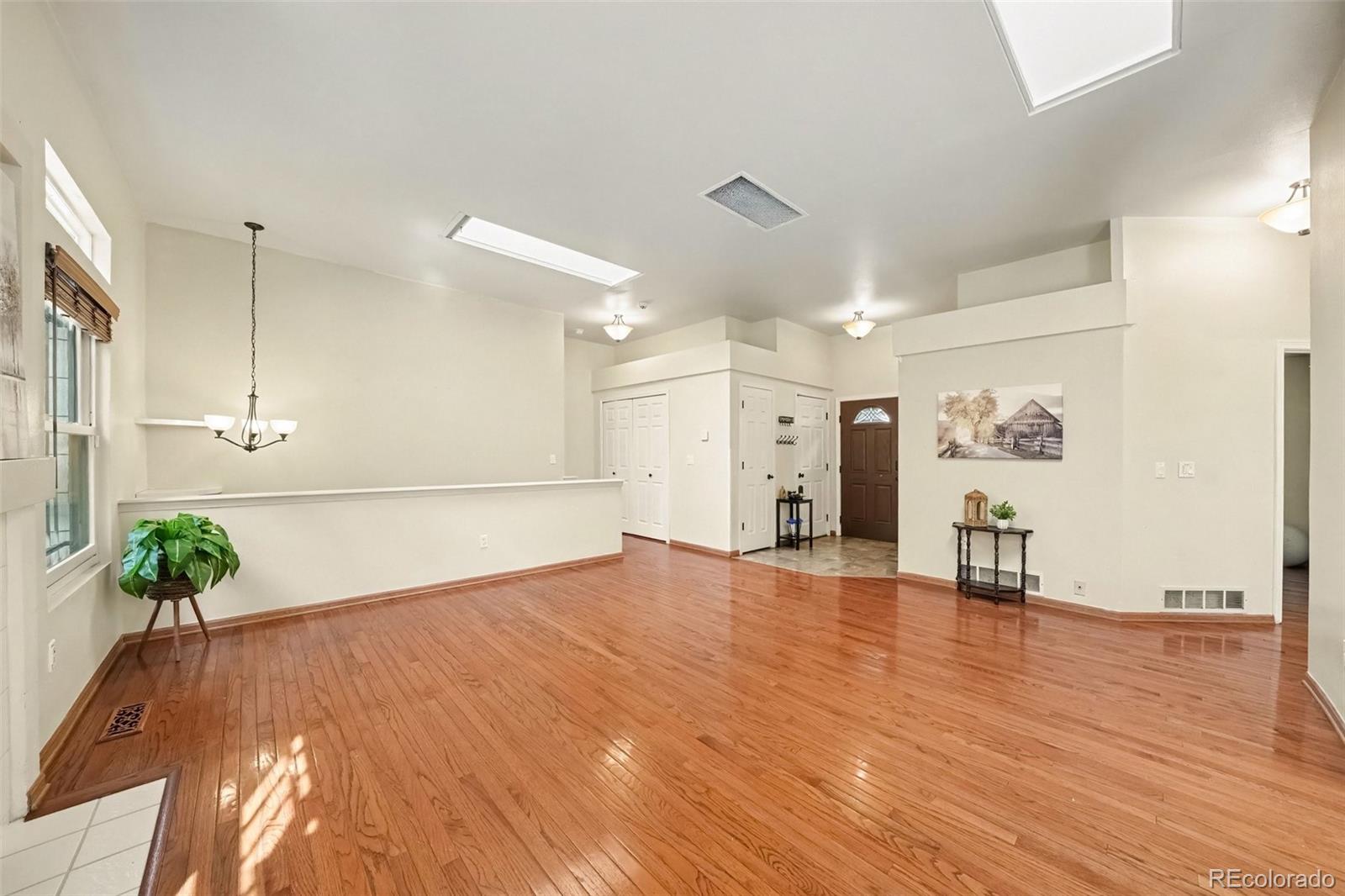 MLS Image #4 for 4095  solarglen drive,colorado springs, Colorado