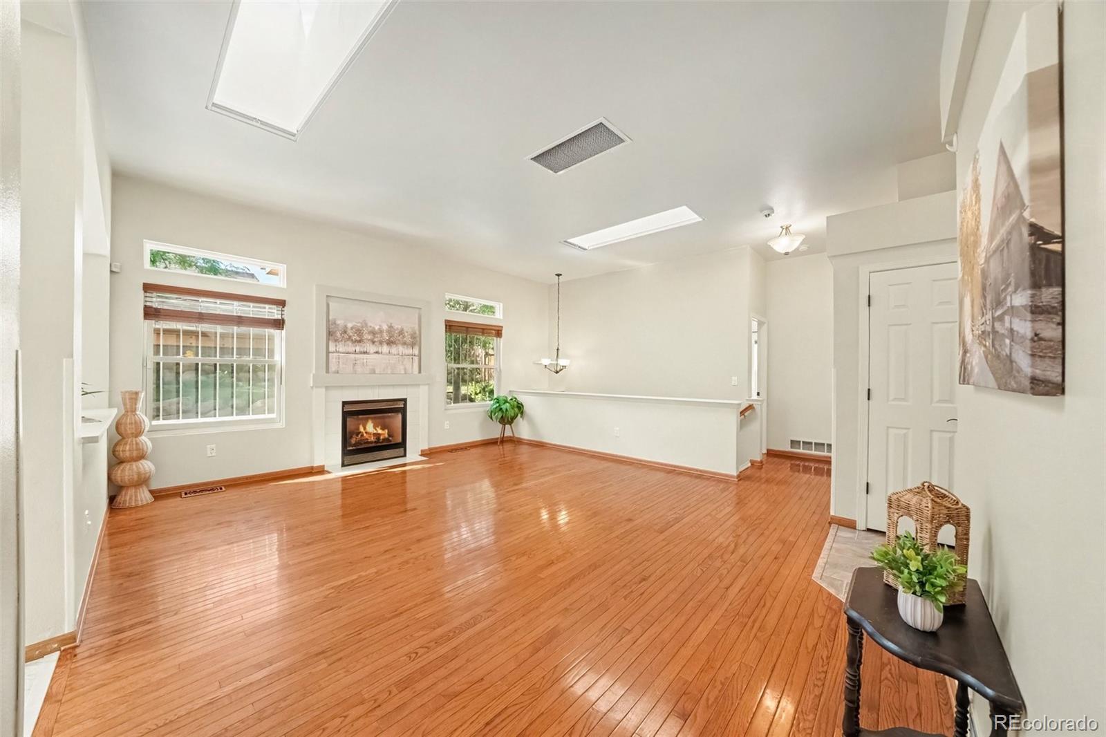 MLS Image #5 for 4095  solarglen drive,colorado springs, Colorado