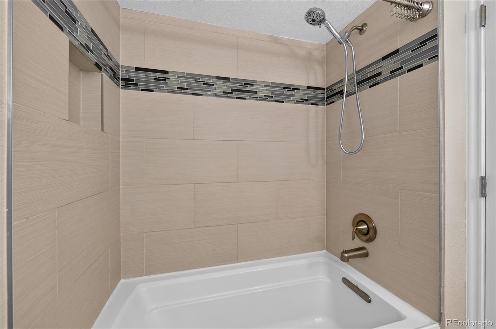 MLS Image #21 for 7742 s glencoe court,littleton, Colorado
