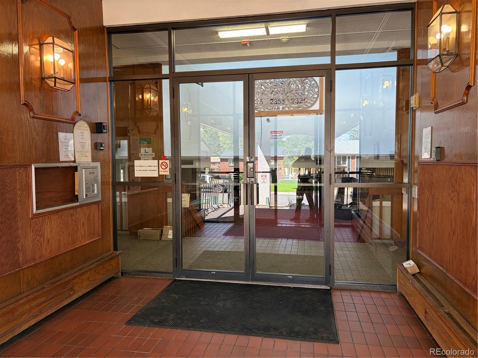 MLS Image #19 for 2325 s linden court,denver, Colorado