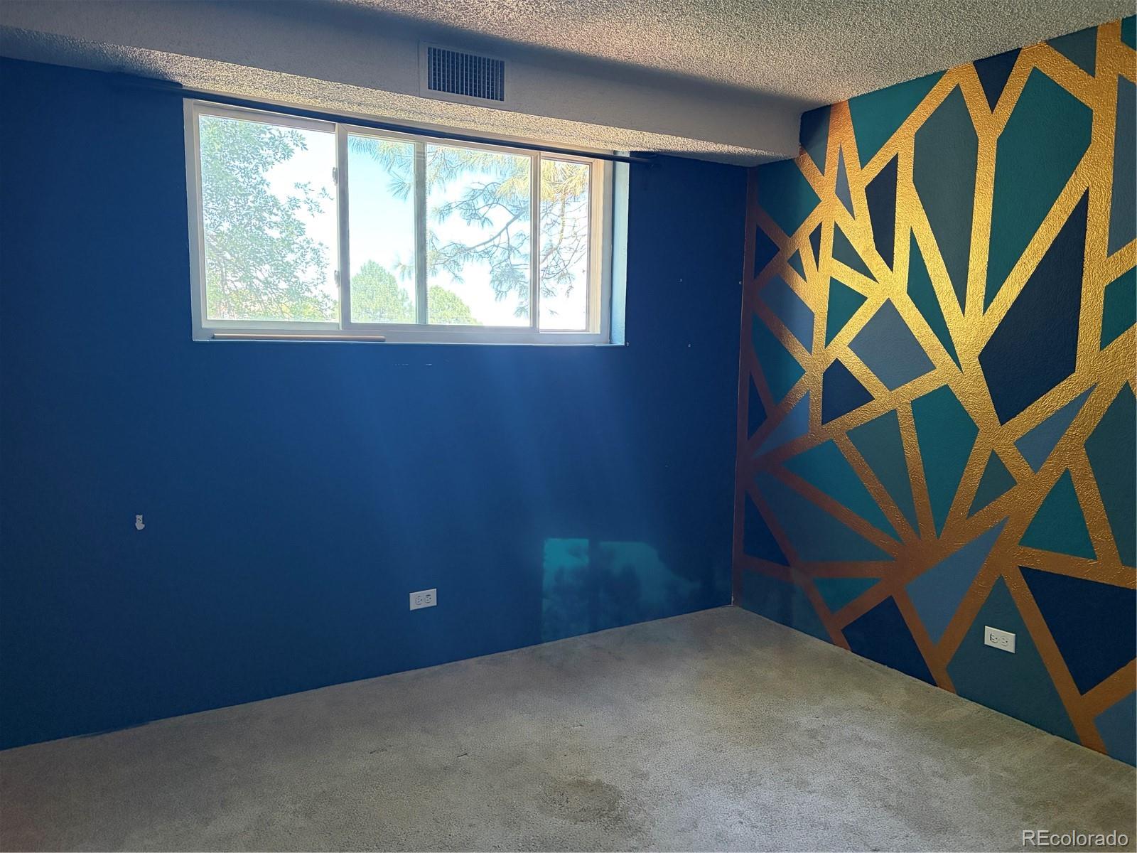 MLS Image #5 for 2325 s linden court,denver, Colorado