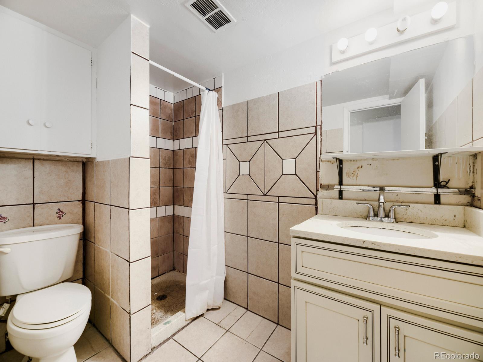 MLS Image #12 for 2551 w arkansas avenue,denver, Colorado