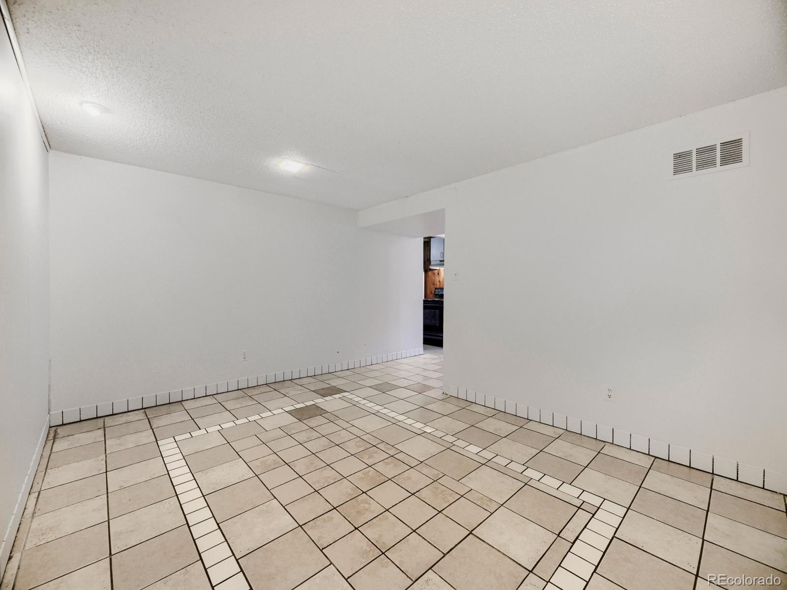MLS Image #26 for 2551 w arkansas avenue,denver, Colorado