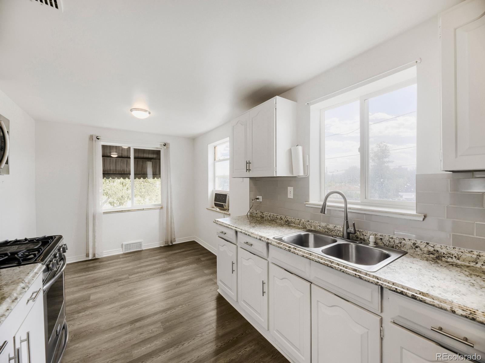 MLS Image #4 for 2551 w arkansas avenue,denver, Colorado