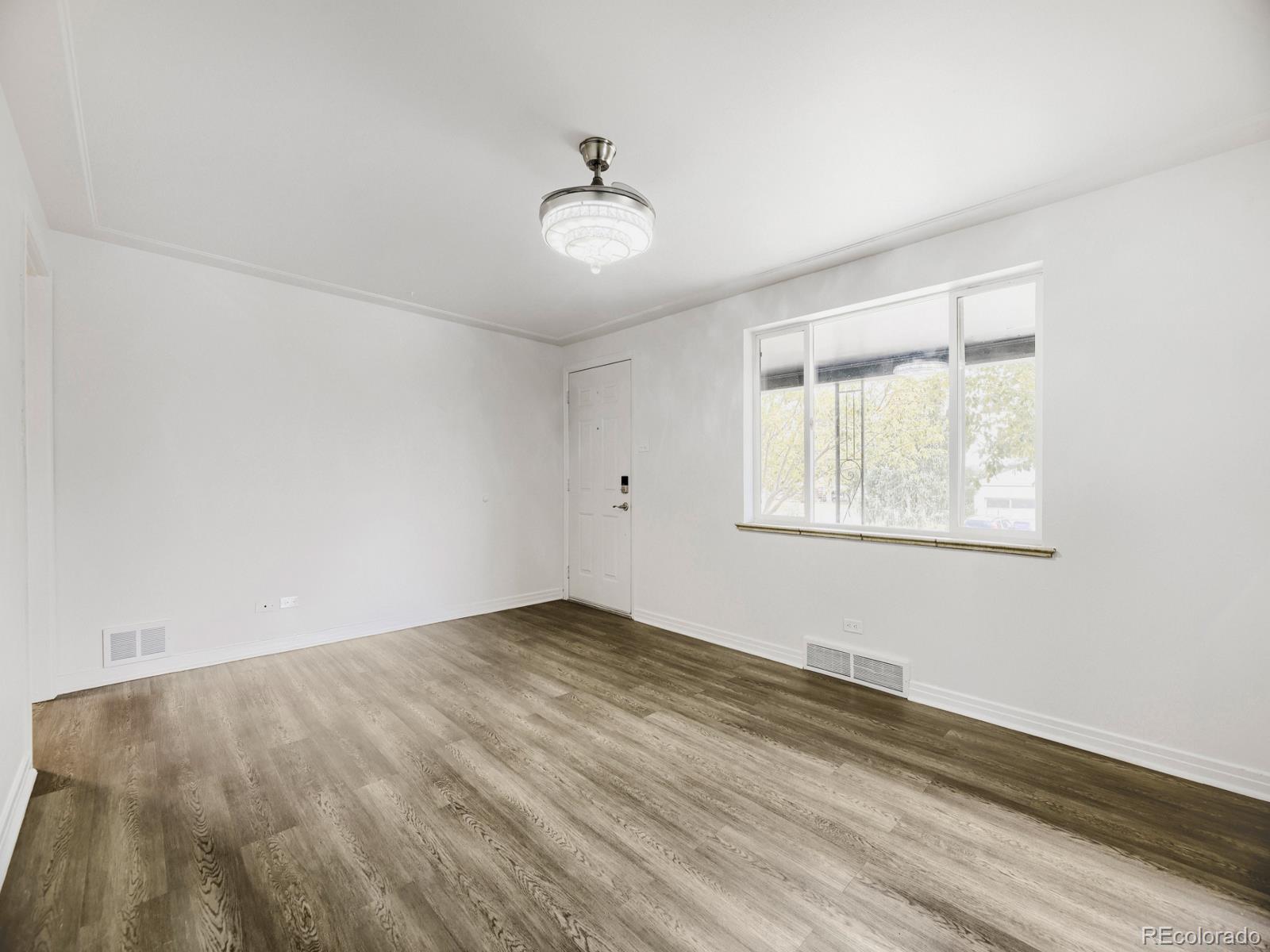 MLS Image #7 for 2551 w arkansas avenue,denver, Colorado