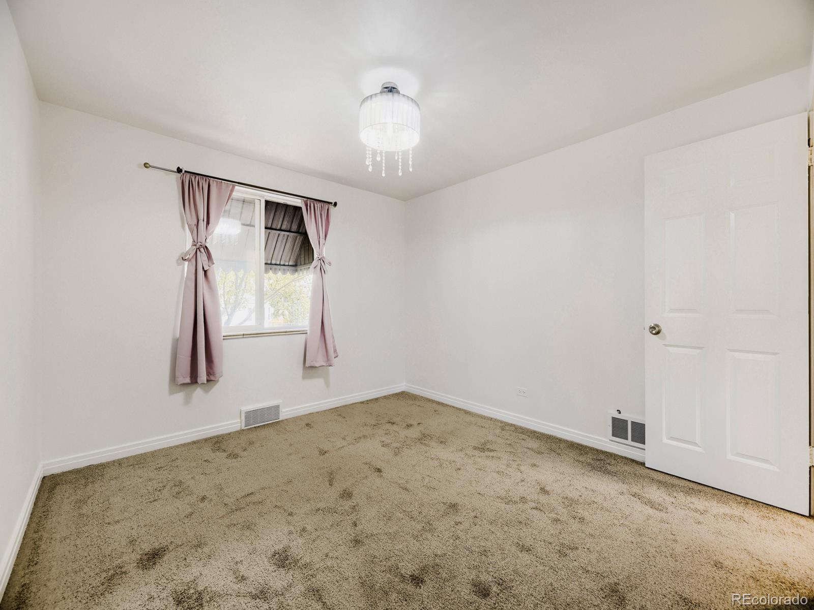 MLS Image #8 for 2551 w arkansas avenue,denver, Colorado