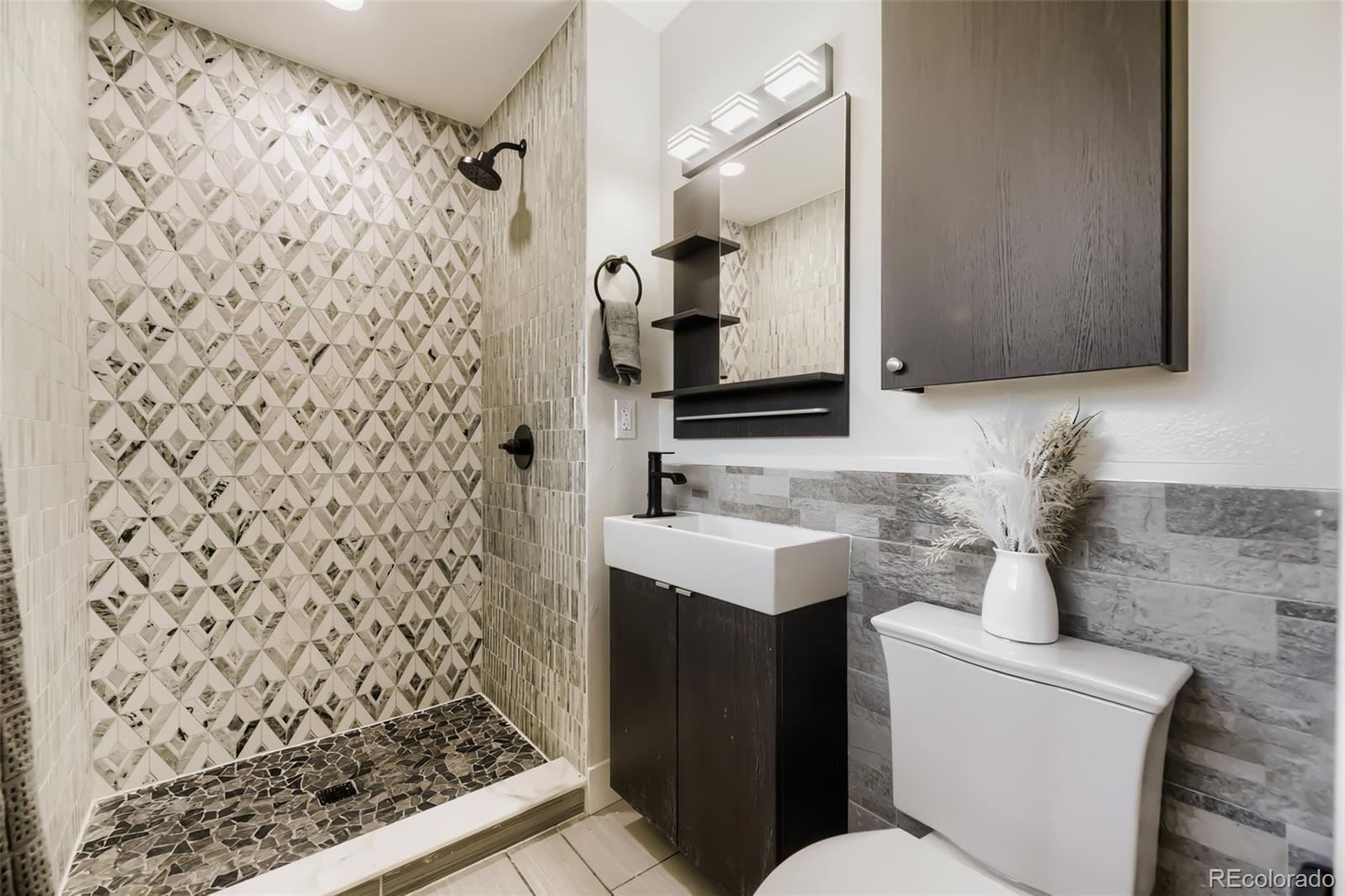 MLS Image #13 for 6602 e cornell avenue,denver, Colorado