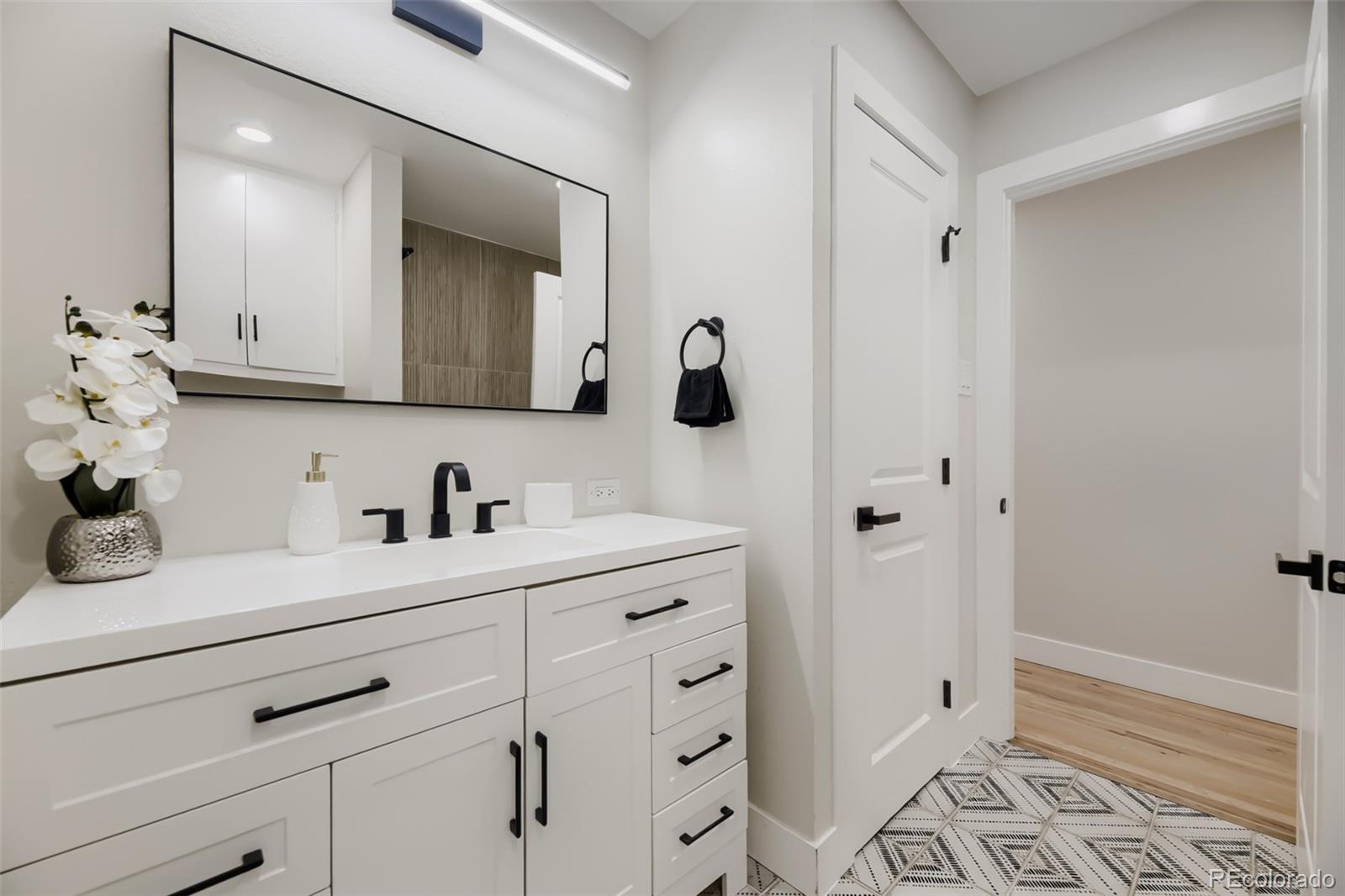 MLS Image #16 for 6602 e cornell avenue,denver, Colorado